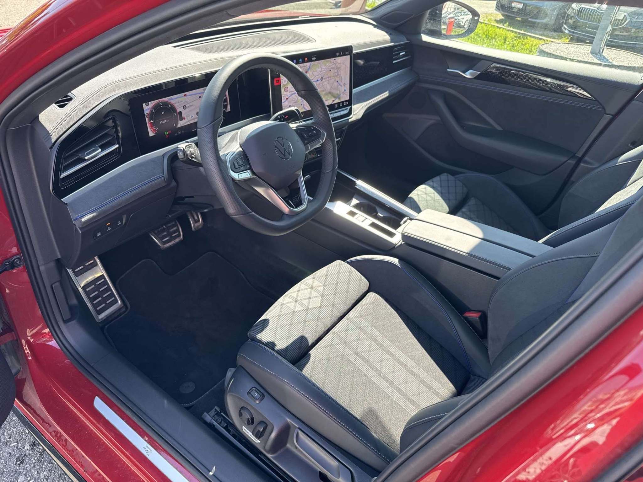 listing desktop thumbnail image 5