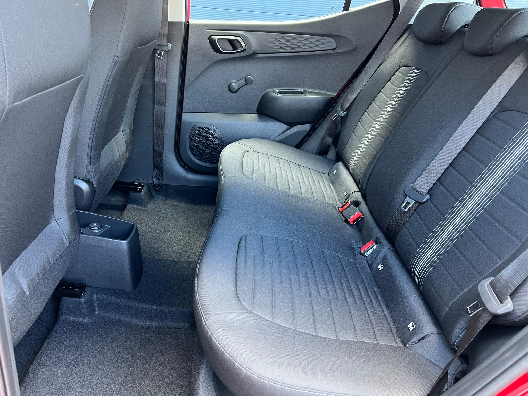 listing desktop thumbnail image 10