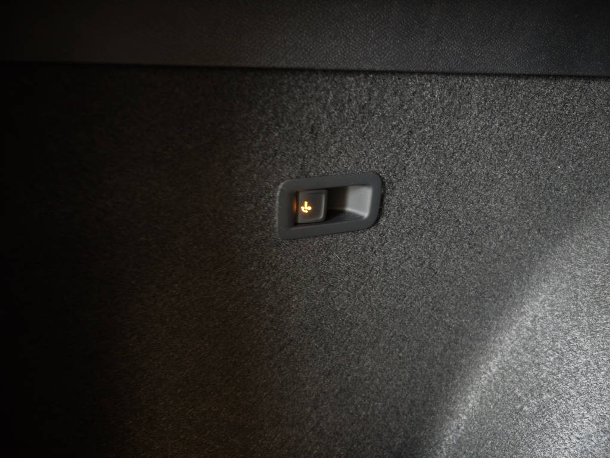 listing desktop thumbnail image 18