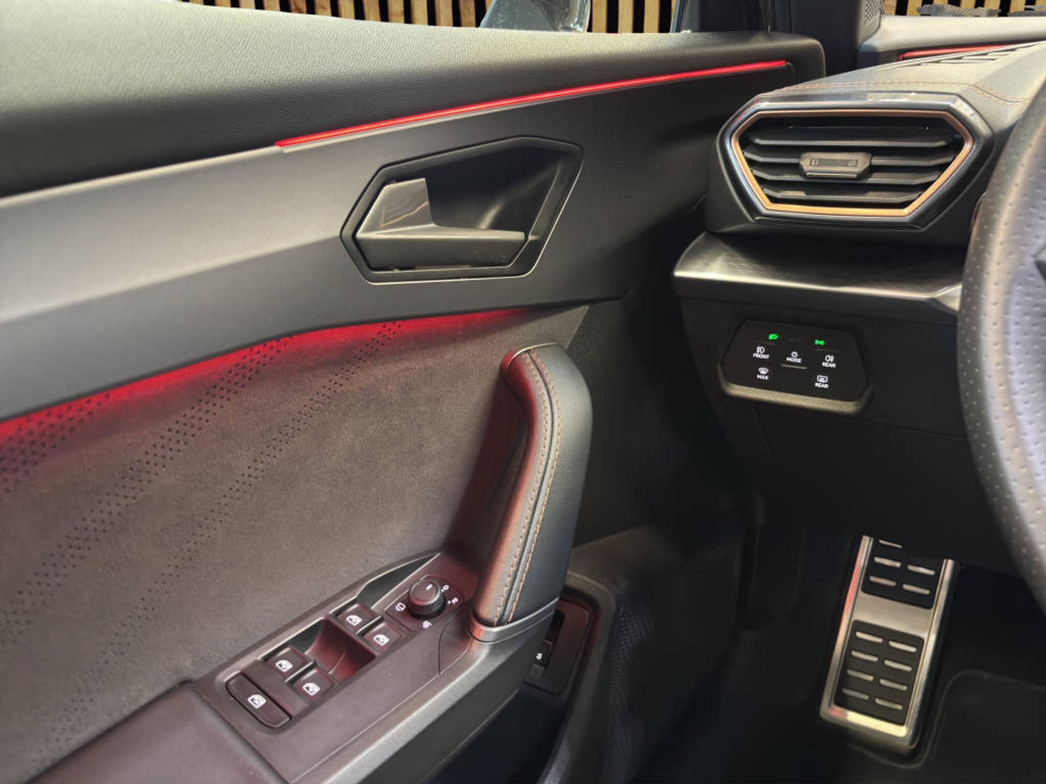 listing desktop thumbnail image 12