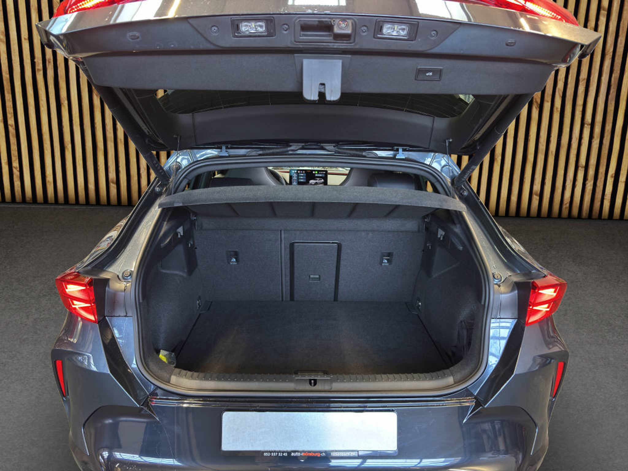 listing desktop thumbnail image 14