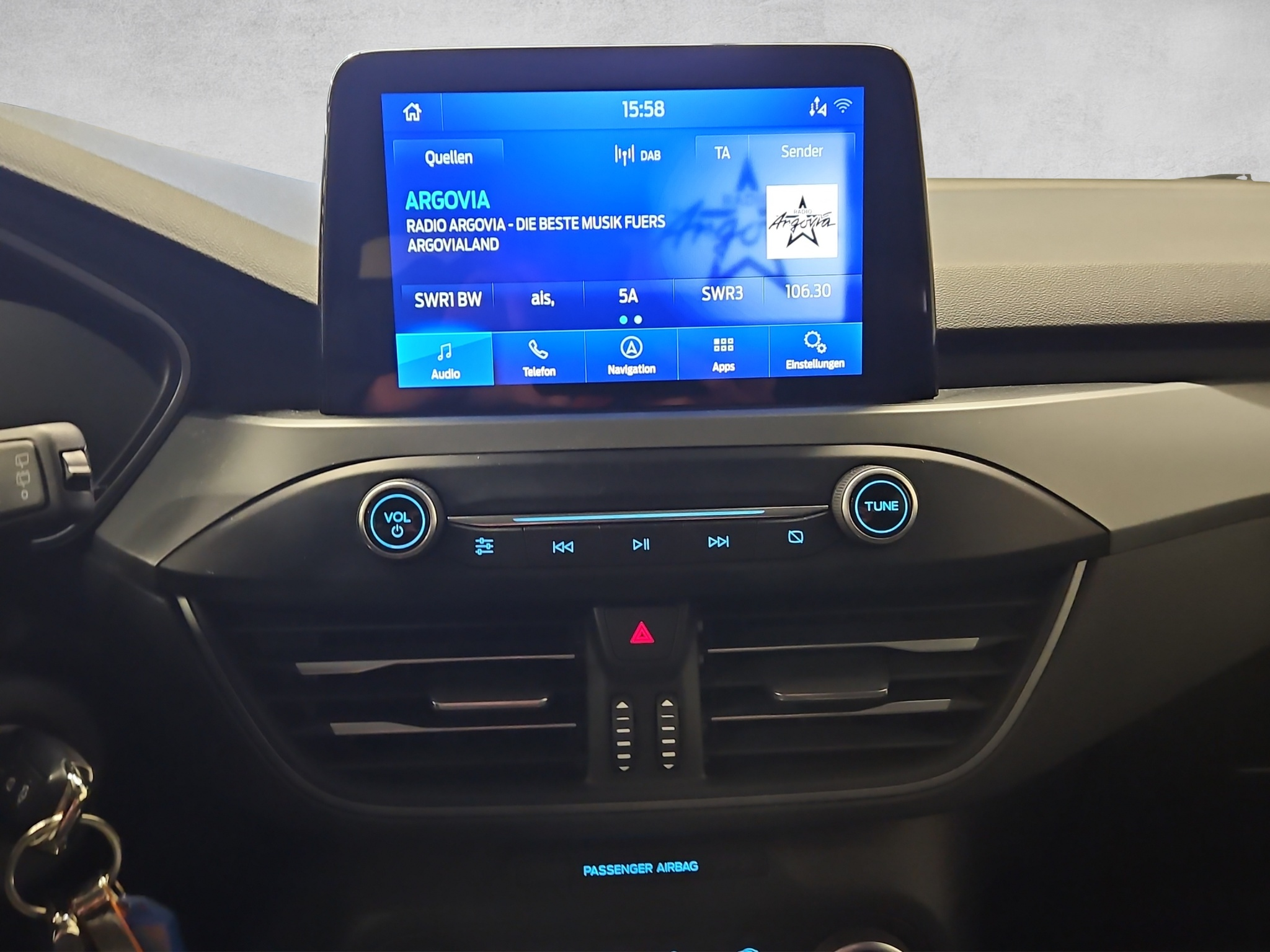 listing desktop thumbnail image 11