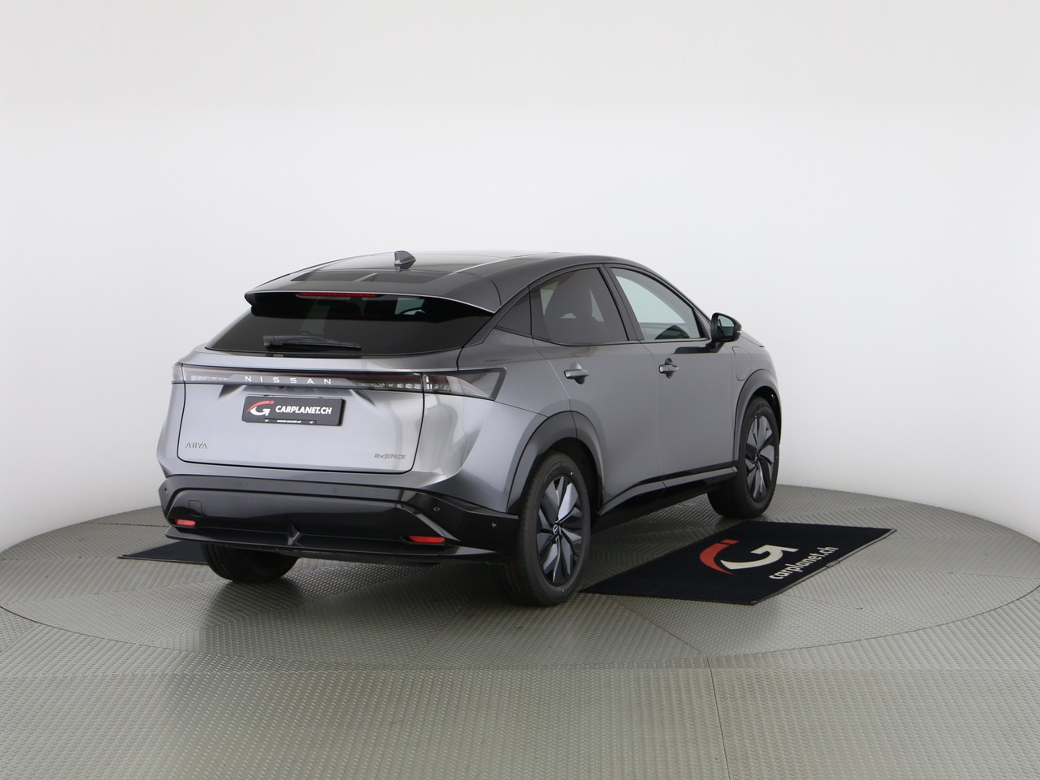 listing desktop thumbnail image 2