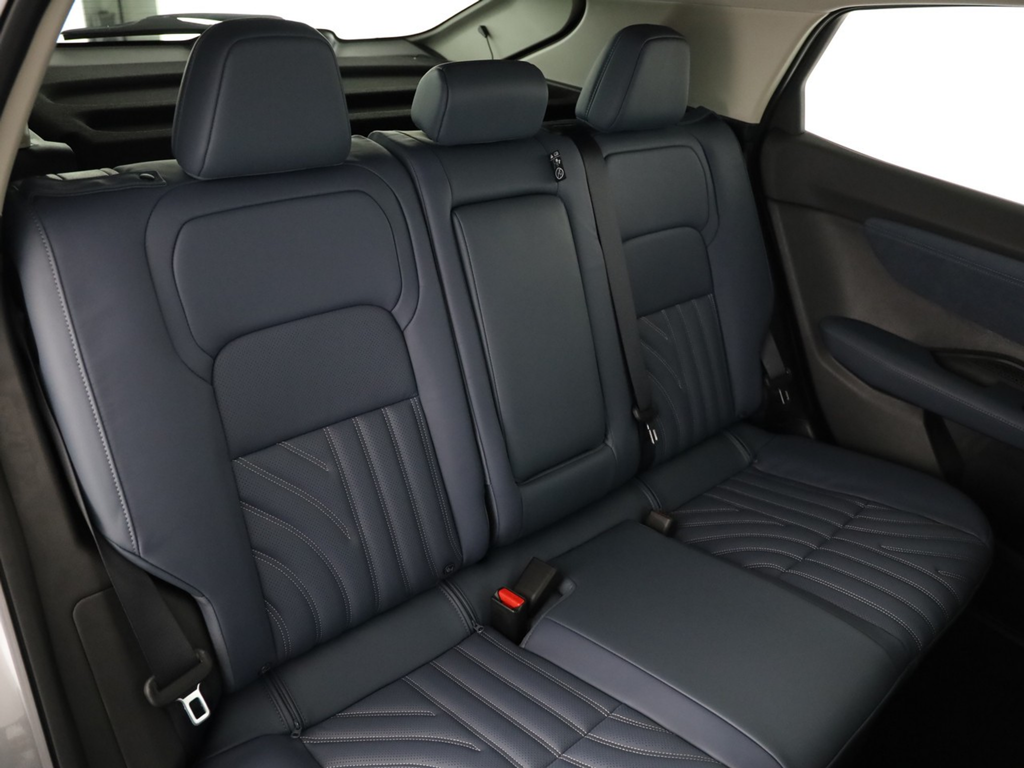 listing desktop thumbnail image 7