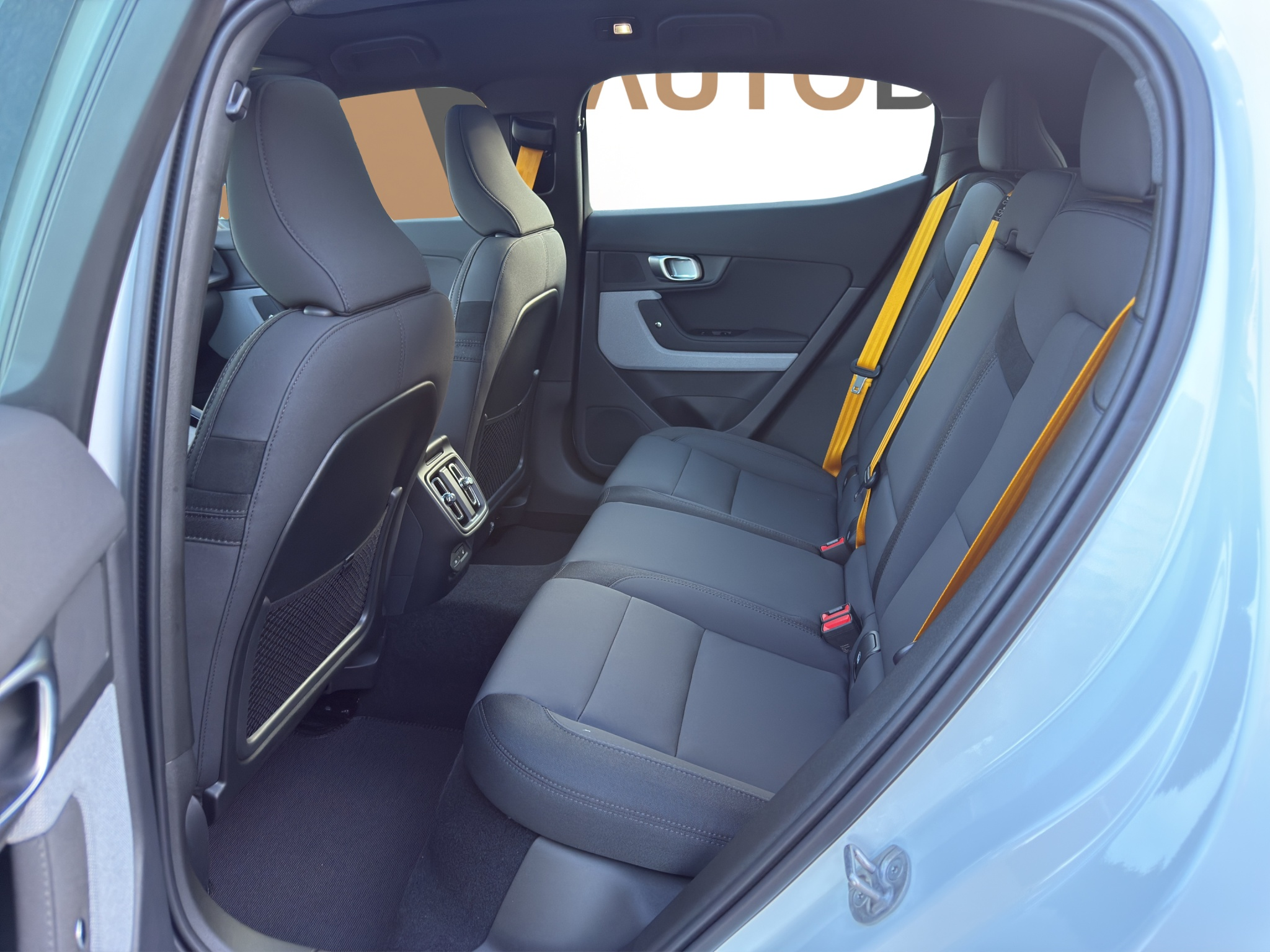 listing desktop thumbnail image 12