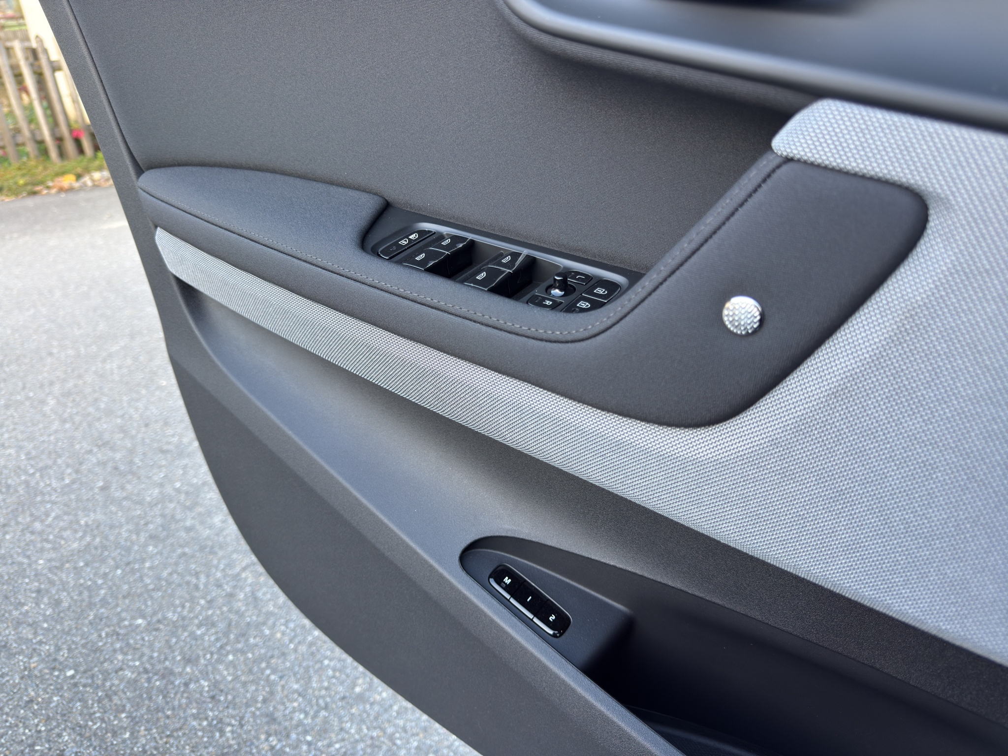 listing desktop thumbnail image 23