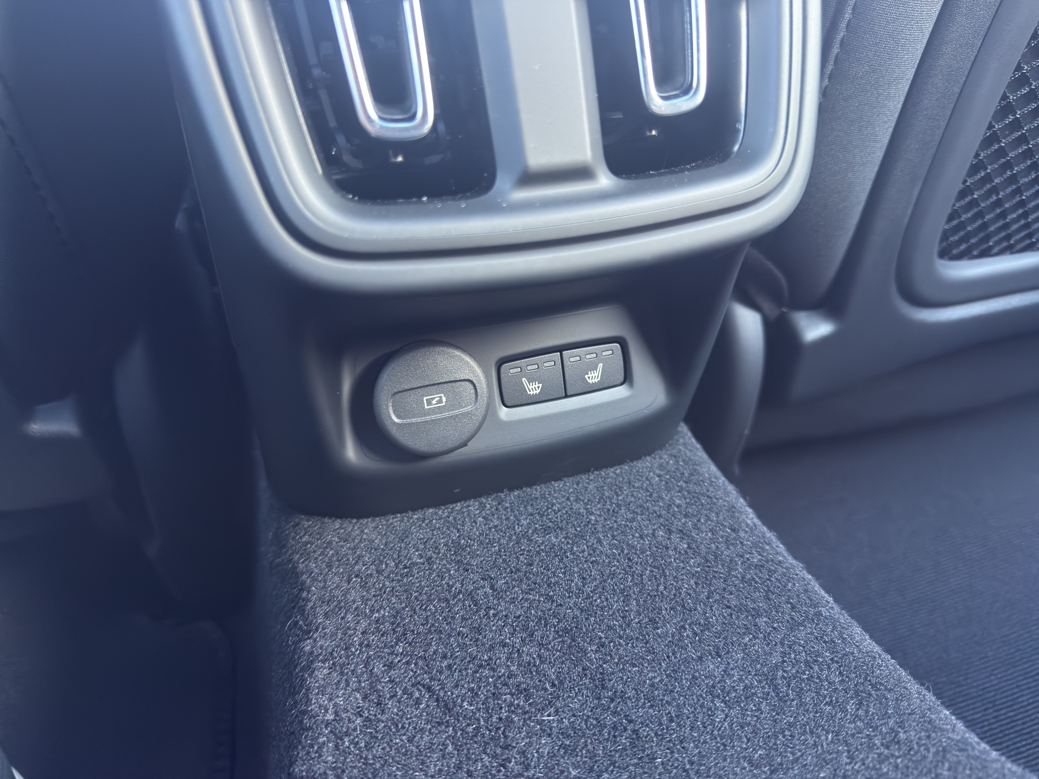 listing desktop thumbnail image 20