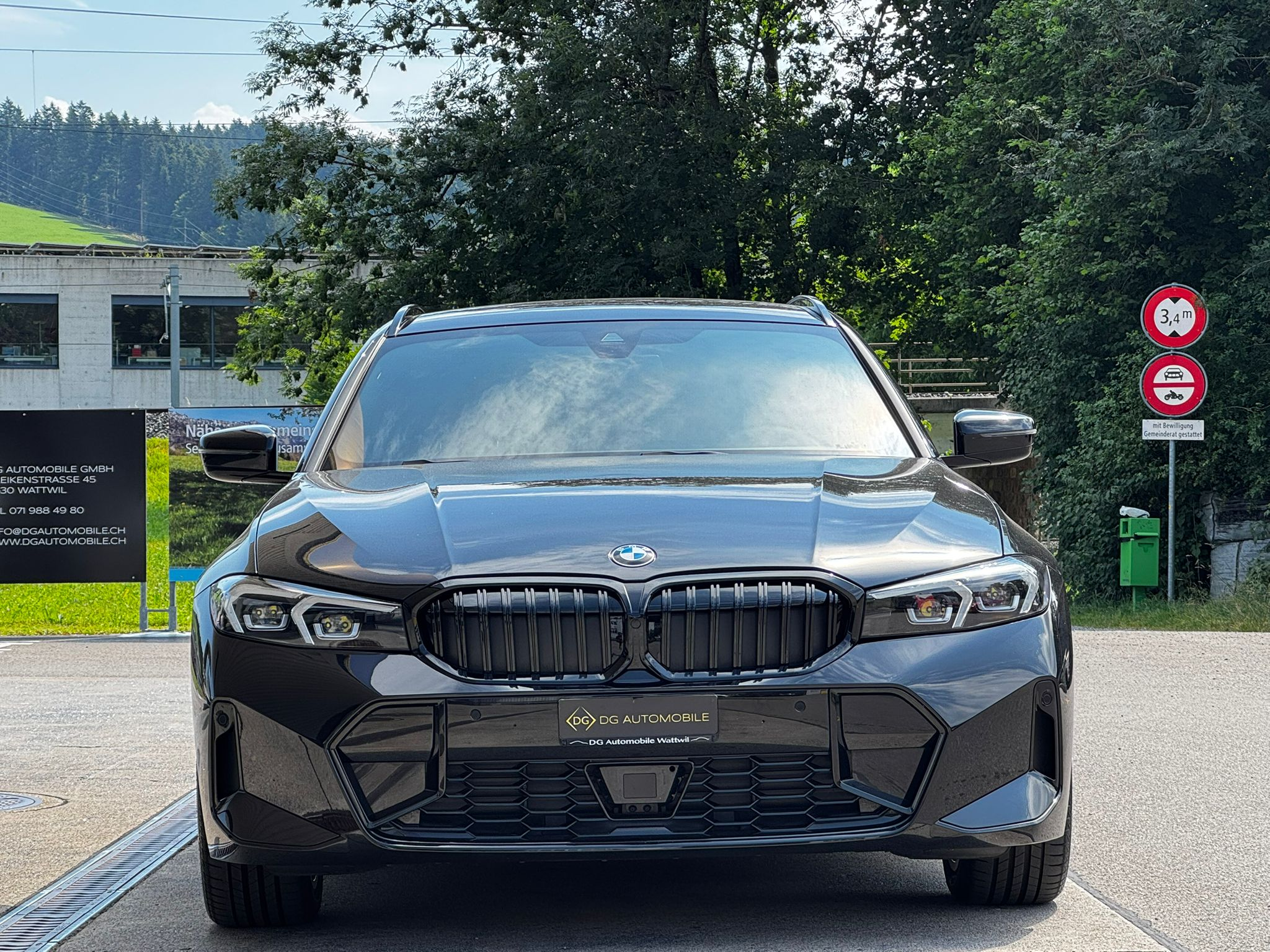 listing desktop thumbnail image 1