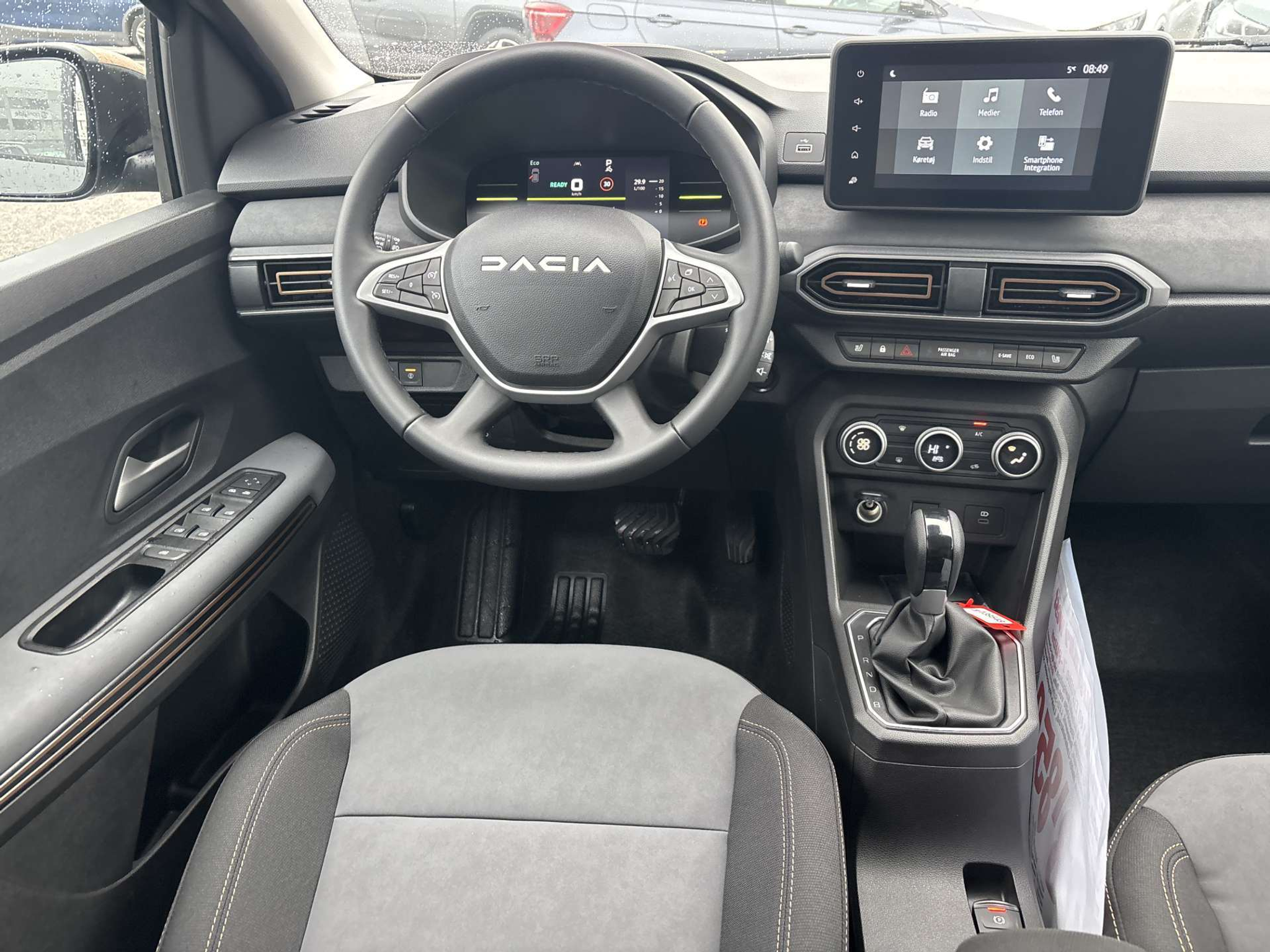 listing desktop thumbnail image 4