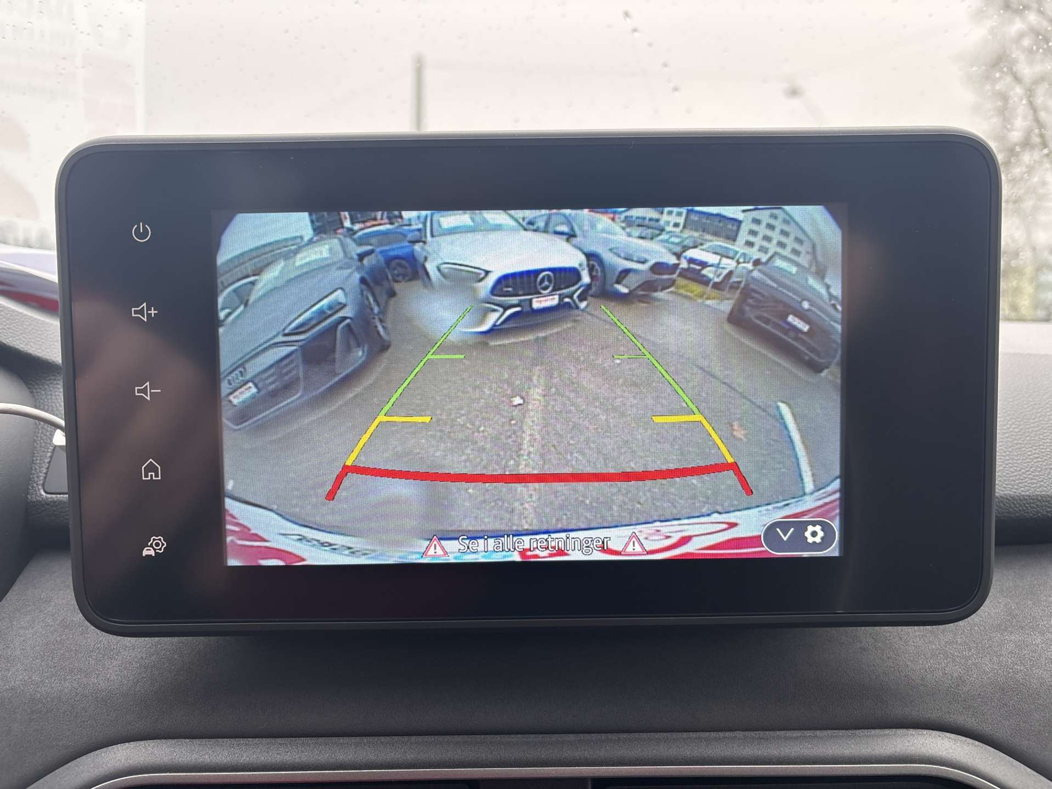 listing desktop thumbnail image 9