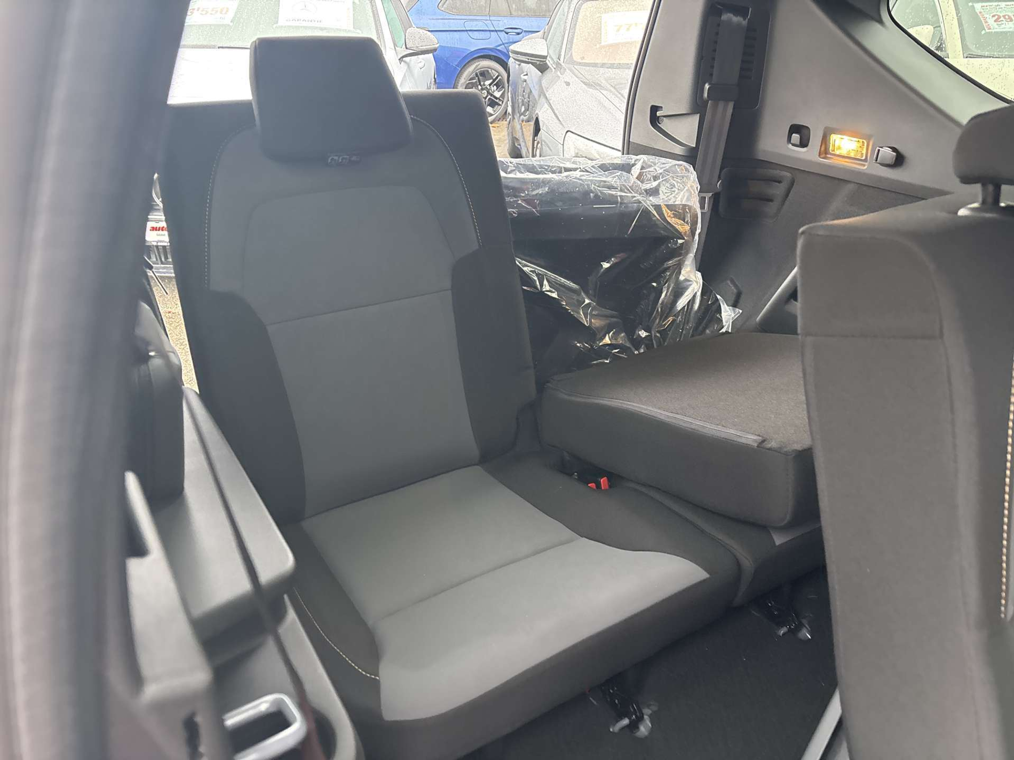 listing desktop thumbnail image 14