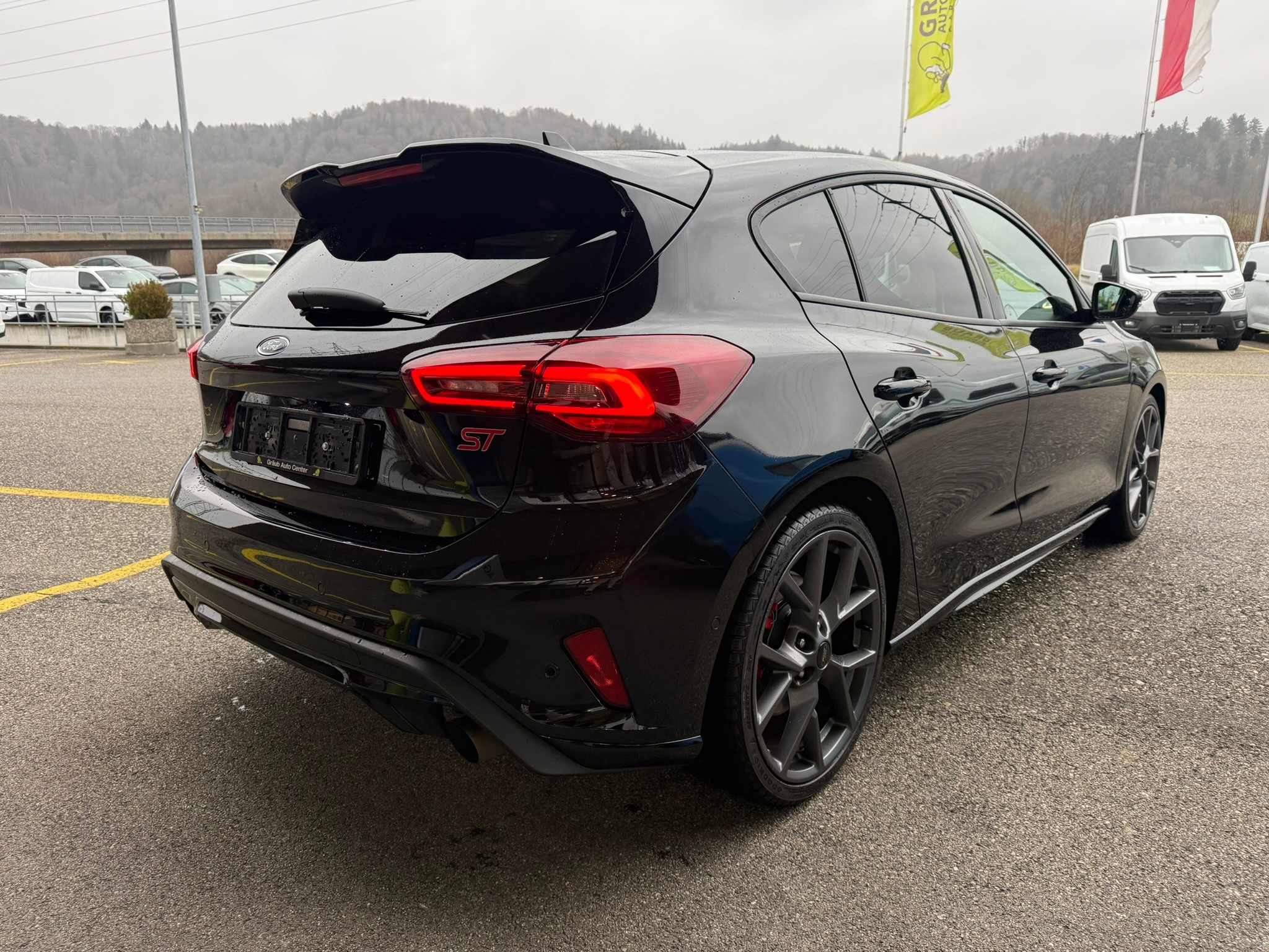 listing desktop thumbnail image 5