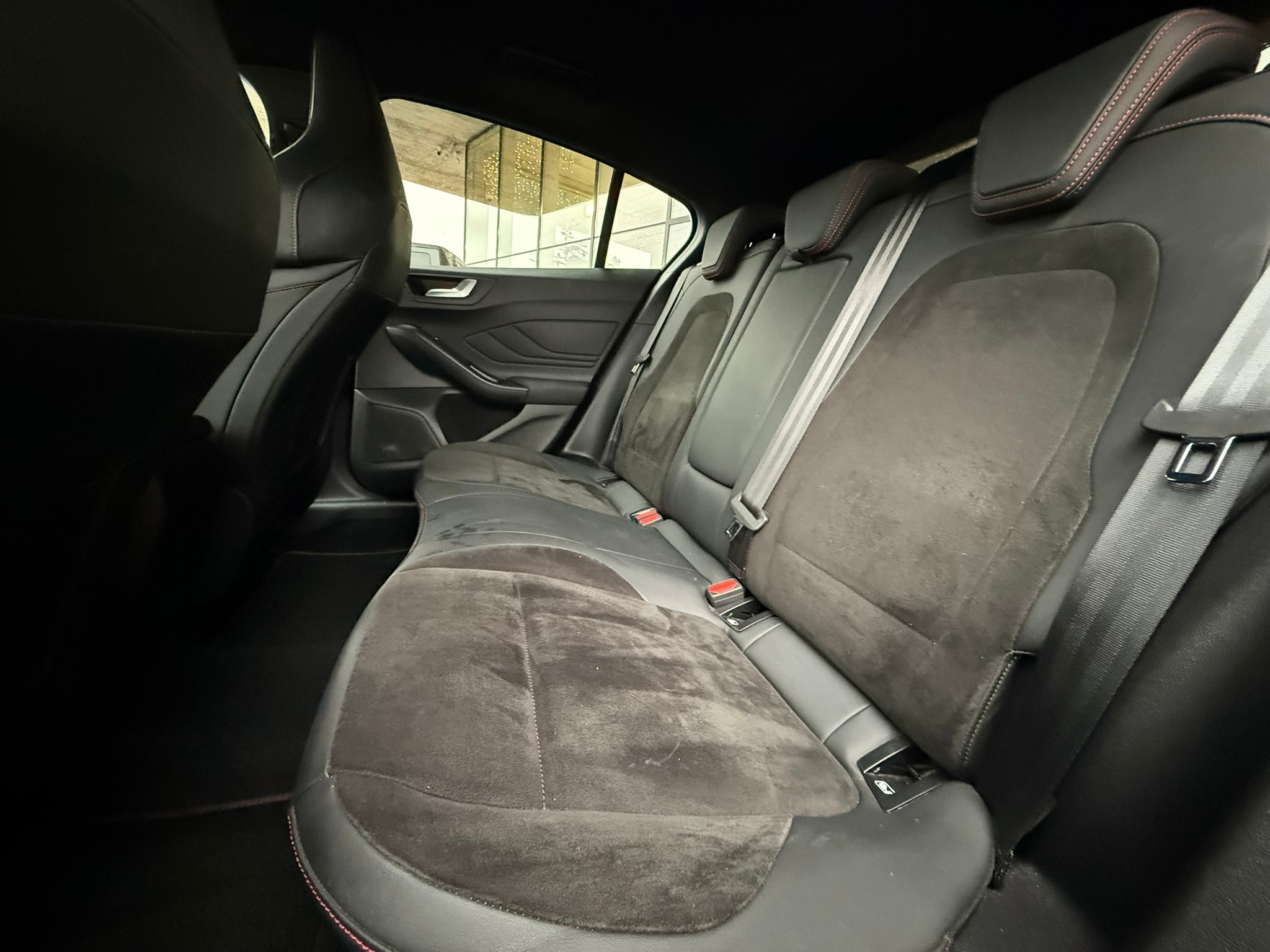 listing desktop thumbnail image 7