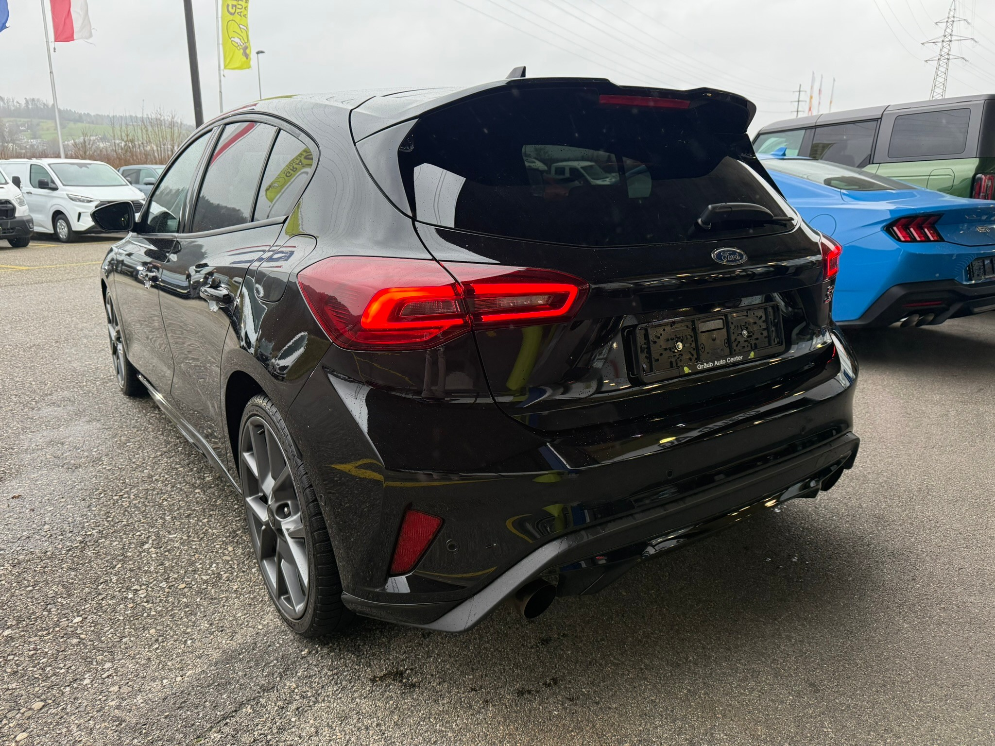 listing desktop thumbnail image 4