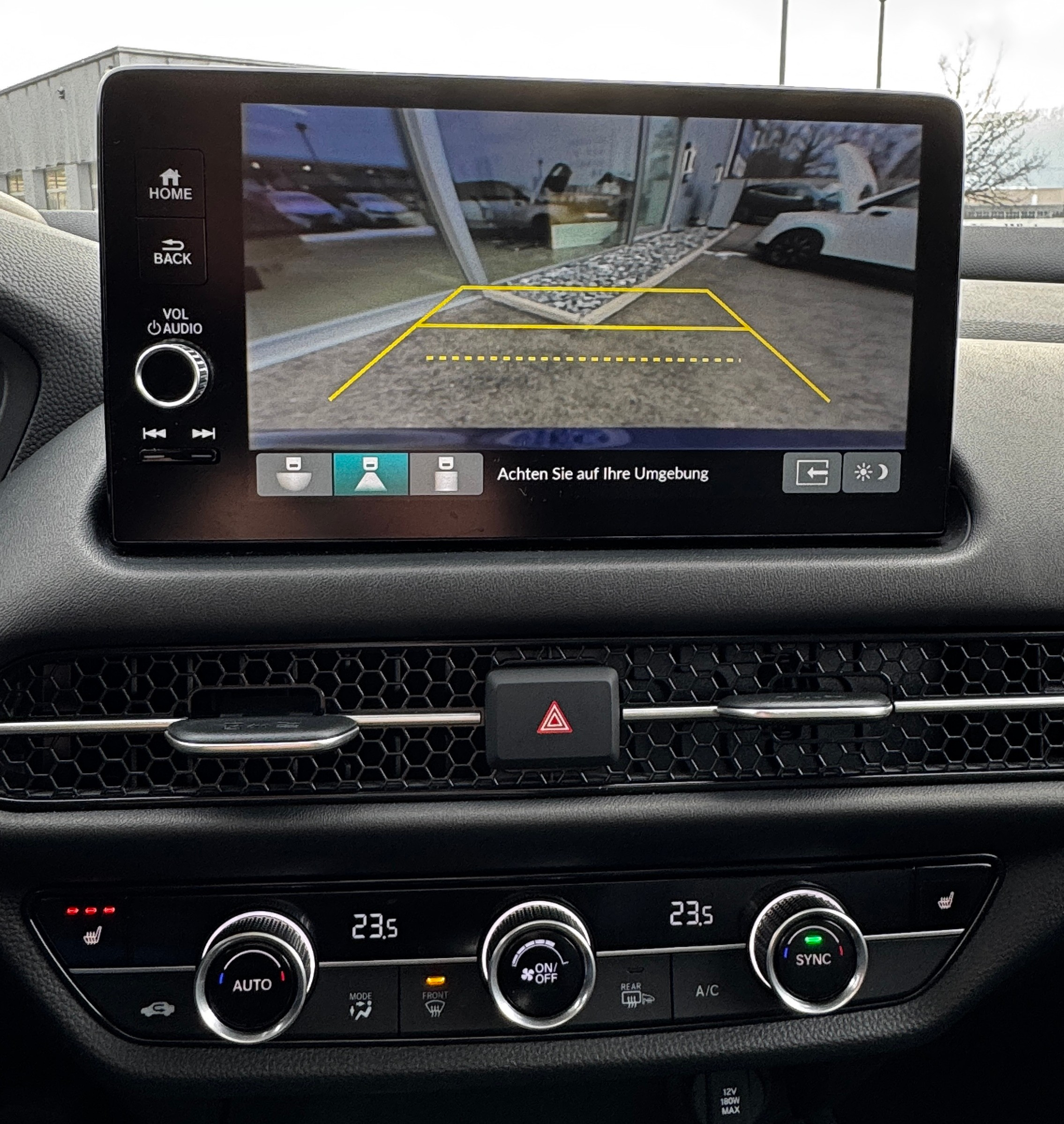 listing desktop thumbnail image 12