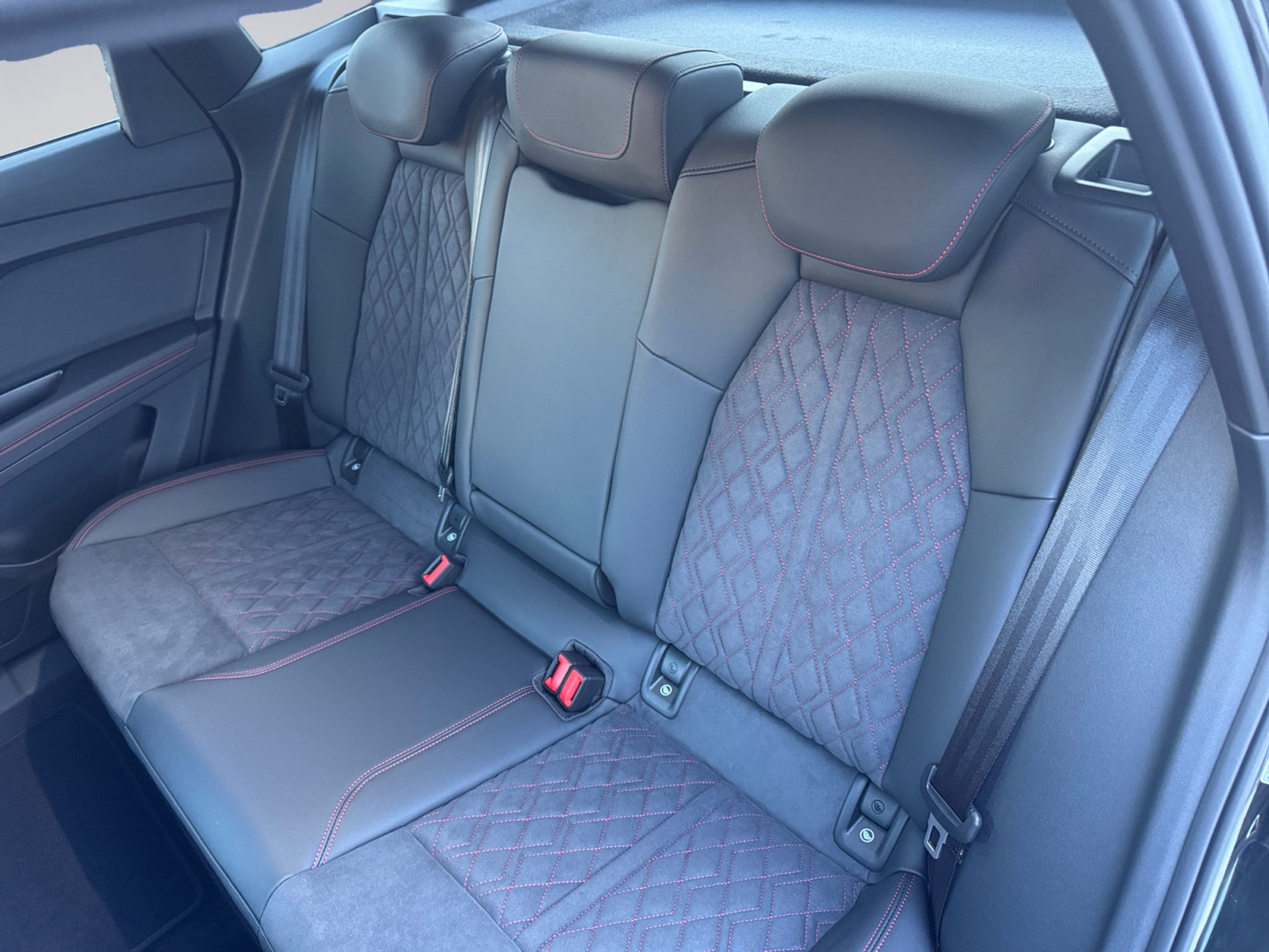 listing desktop thumbnail image 12