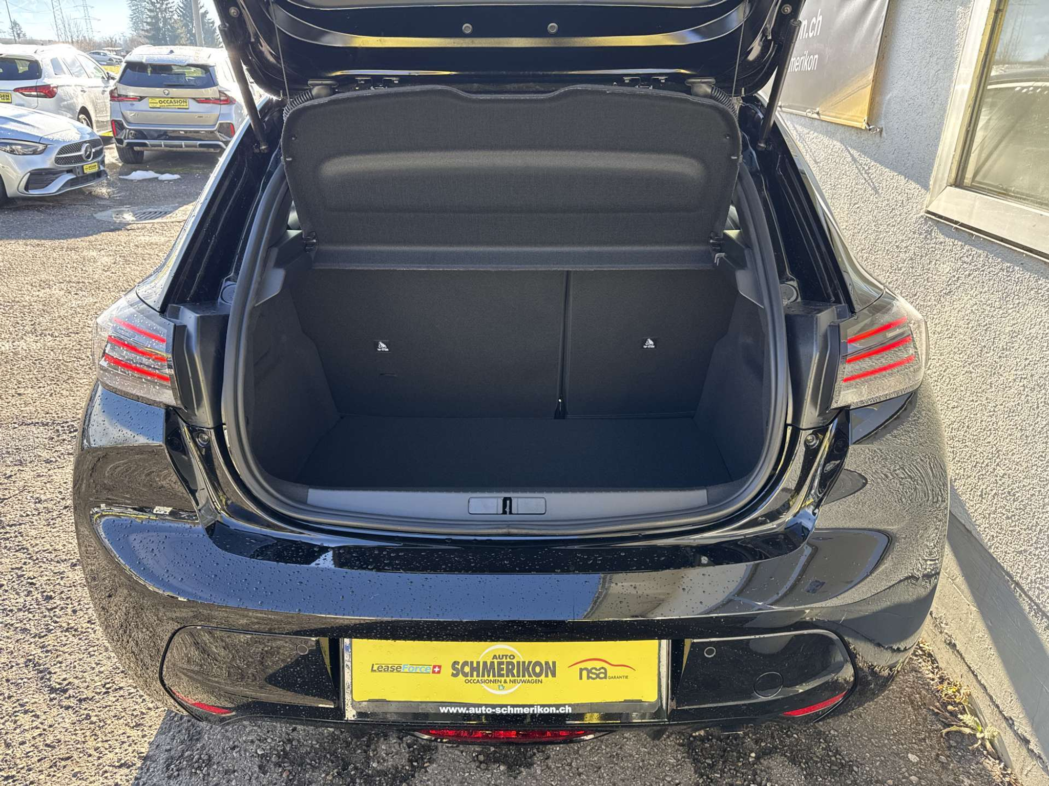 listing desktop thumbnail image 8