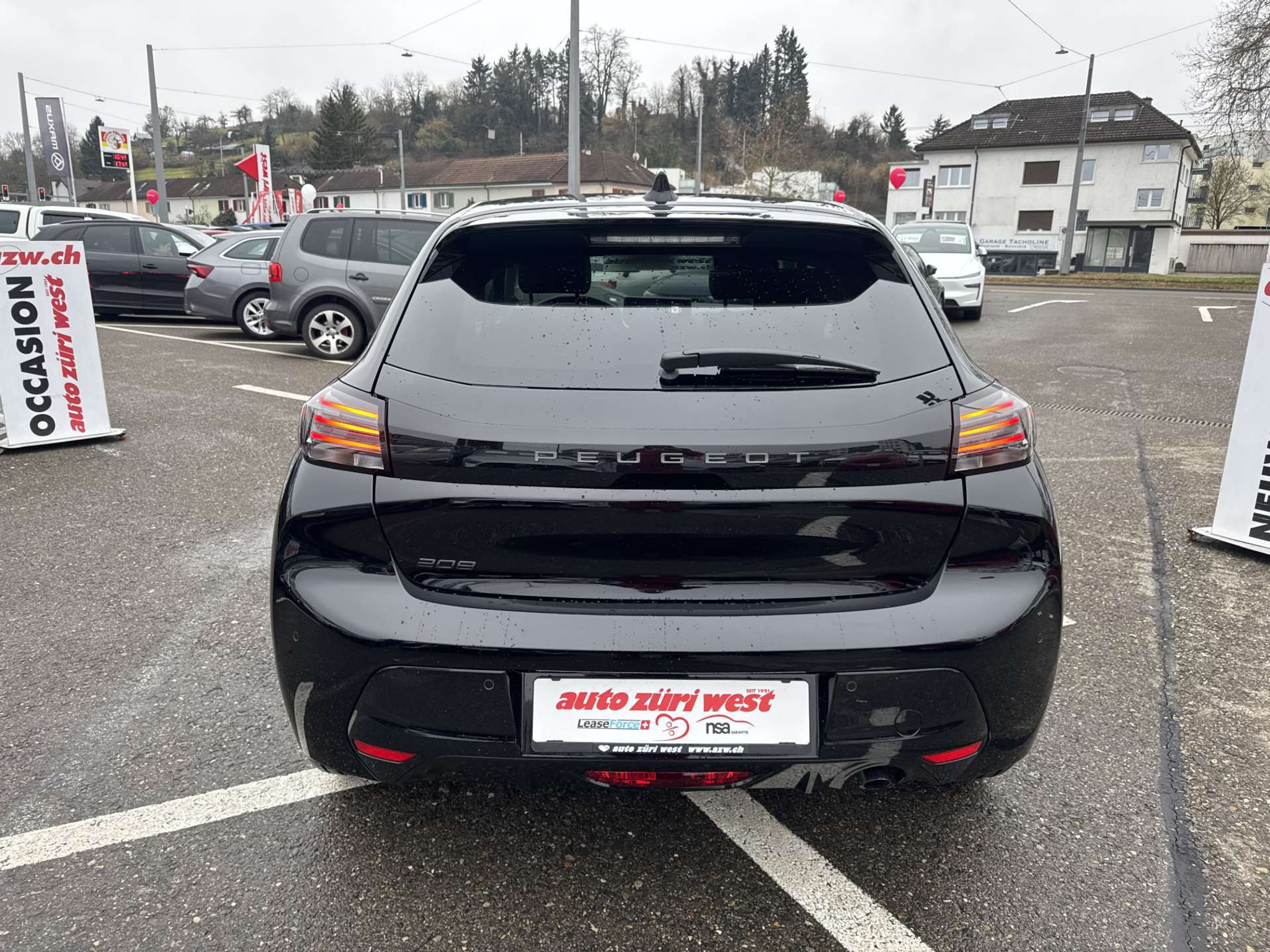 listing desktop thumbnail image 14