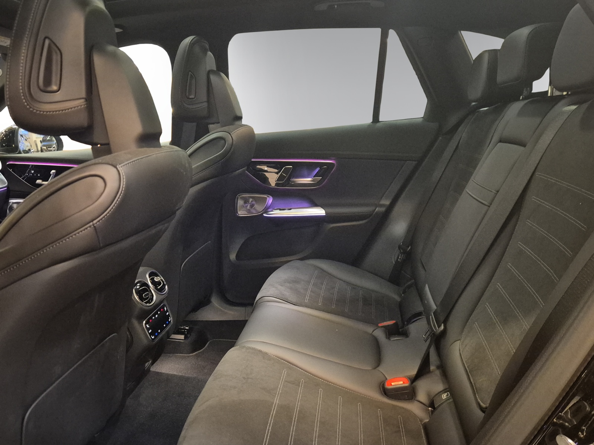 listing desktop thumbnail image 9