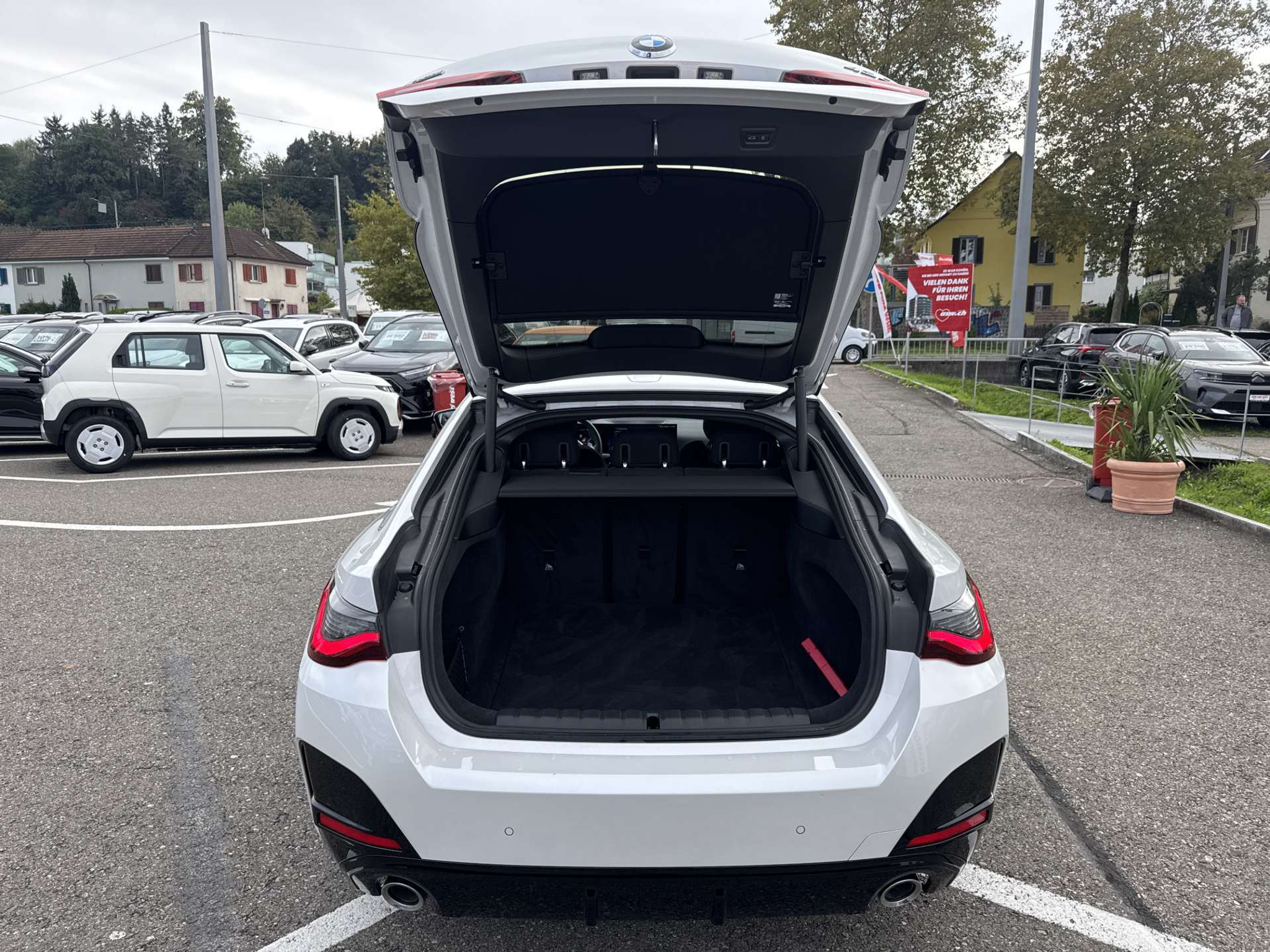 listing desktop thumbnail image 7