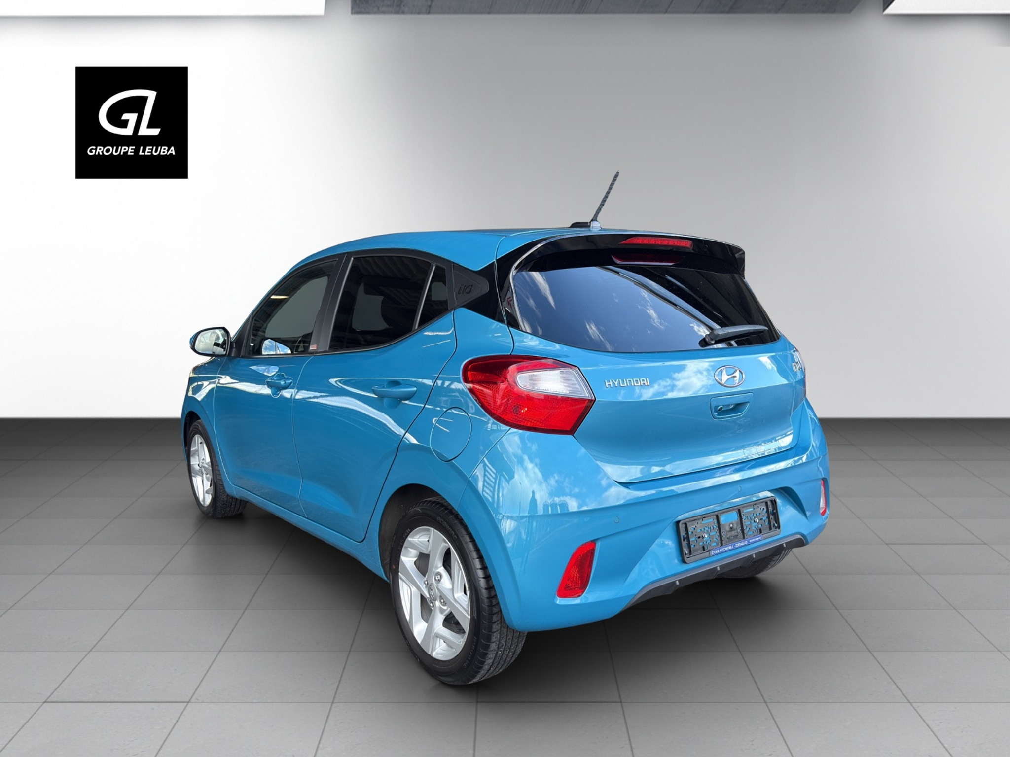 listing desktop thumbnail image 1