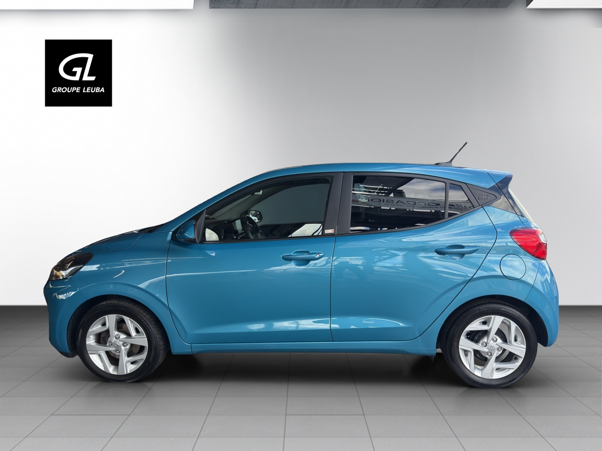 listing desktop thumbnail image 4