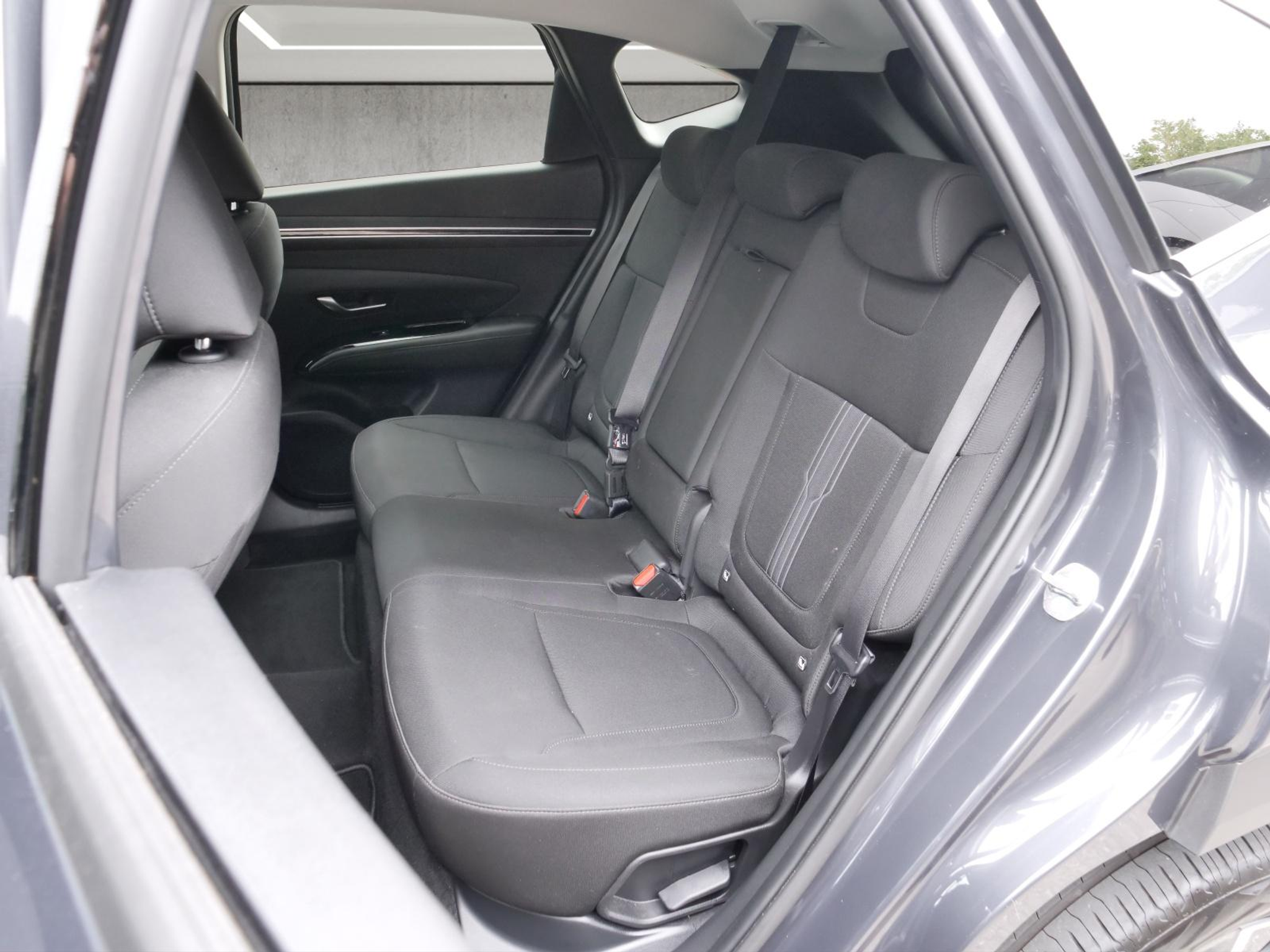 listing desktop thumbnail image 10