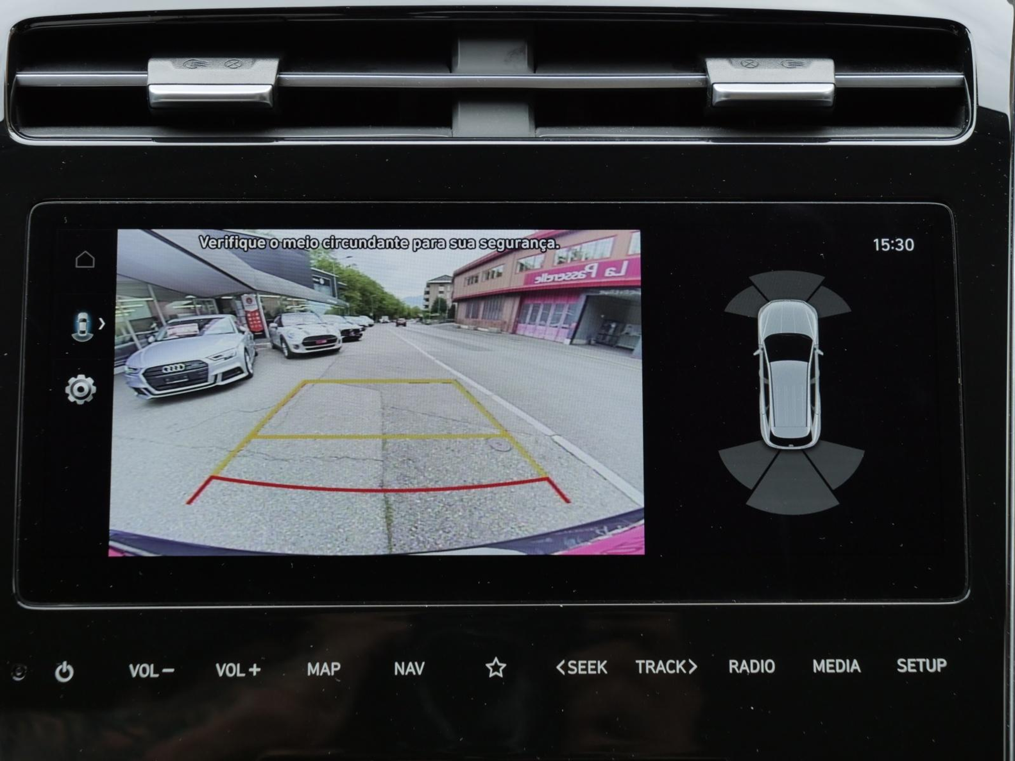 listing desktop thumbnail image 25