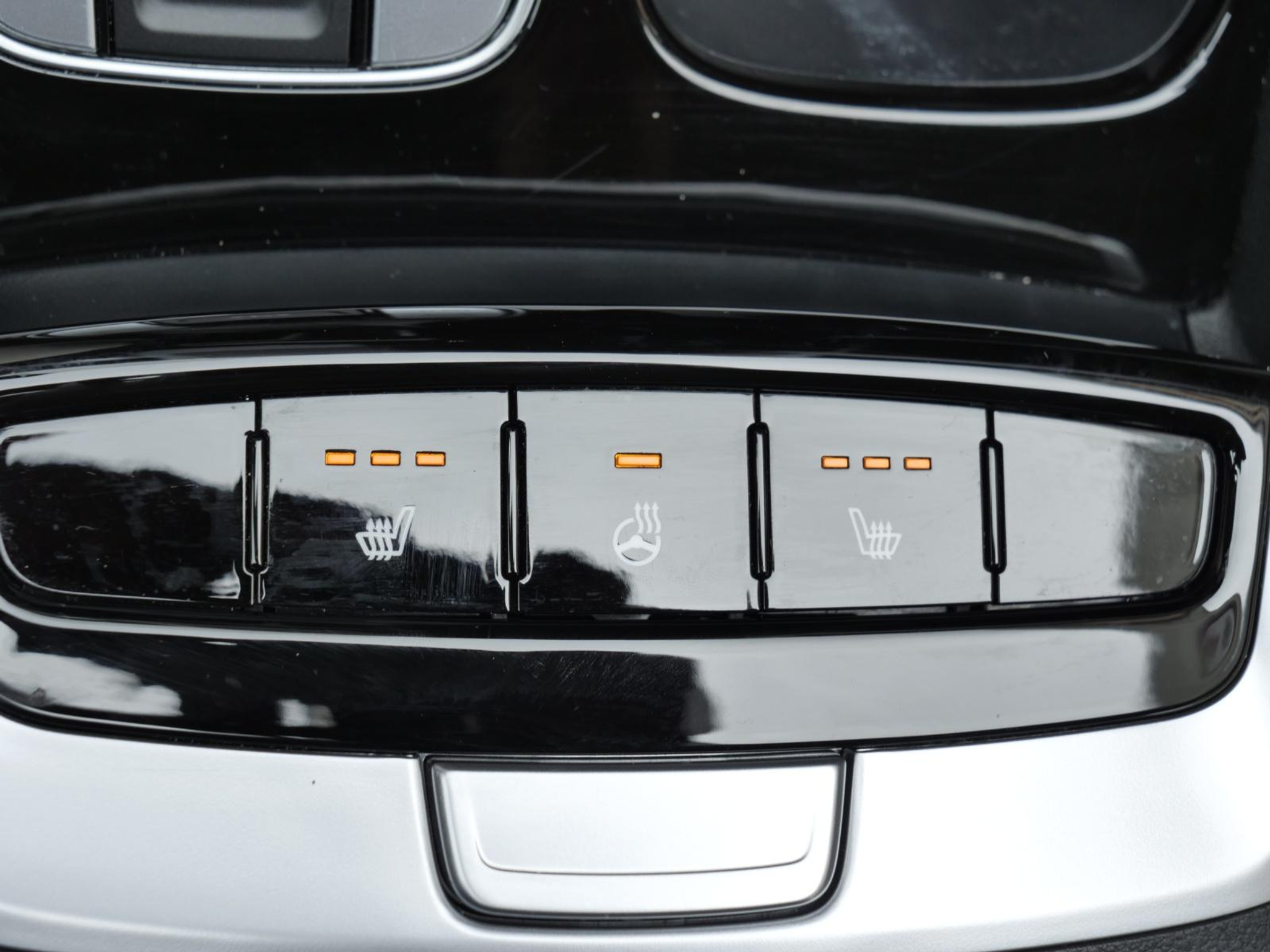 listing desktop thumbnail image 28