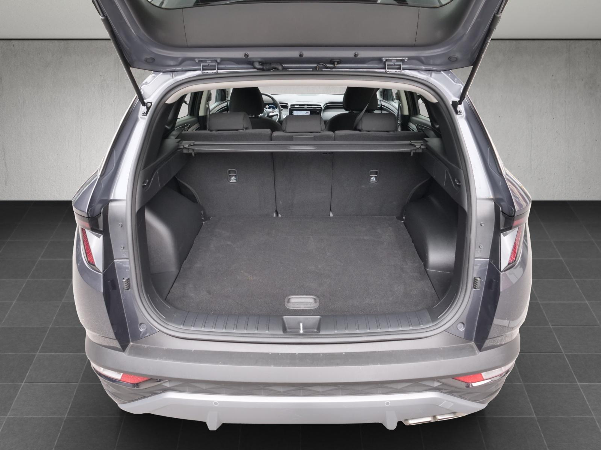 listing desktop thumbnail image 18