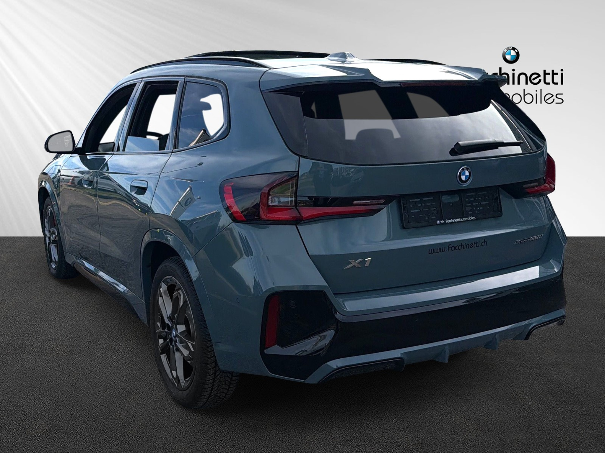 listing desktop thumbnail image 2