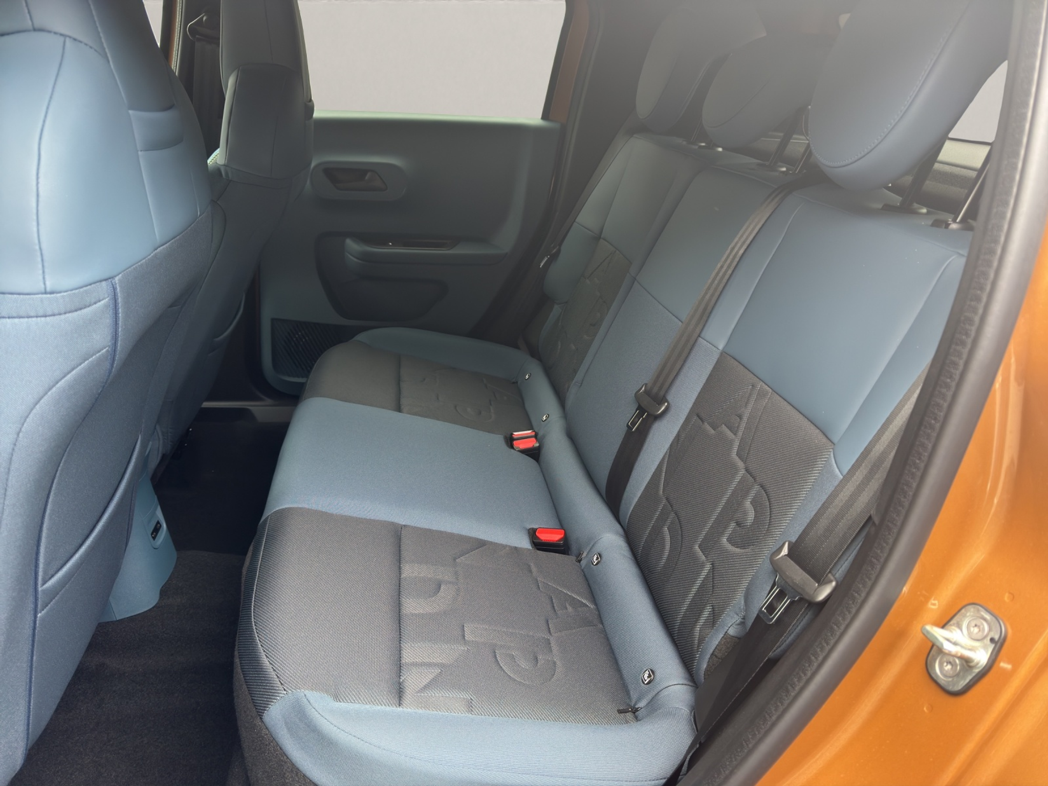 listing desktop thumbnail image 14