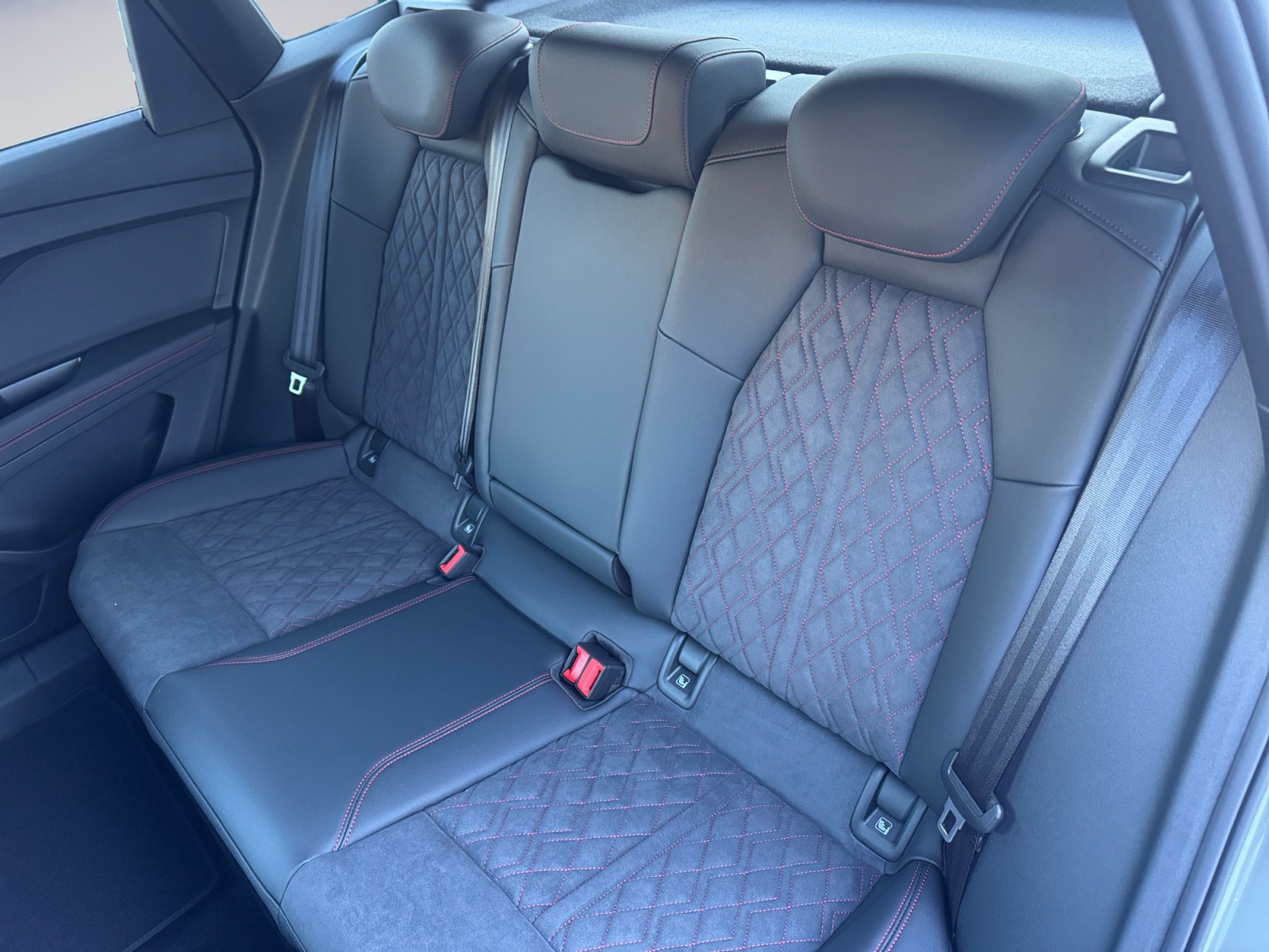 listing desktop thumbnail image 12