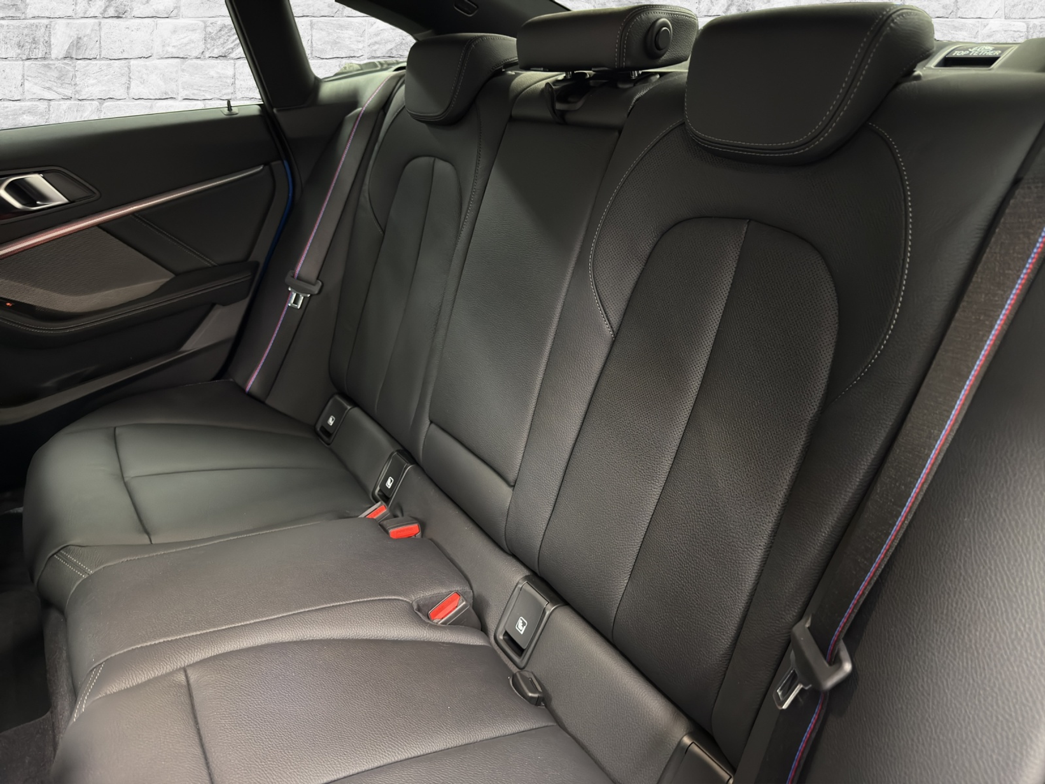 listing desktop thumbnail image 12