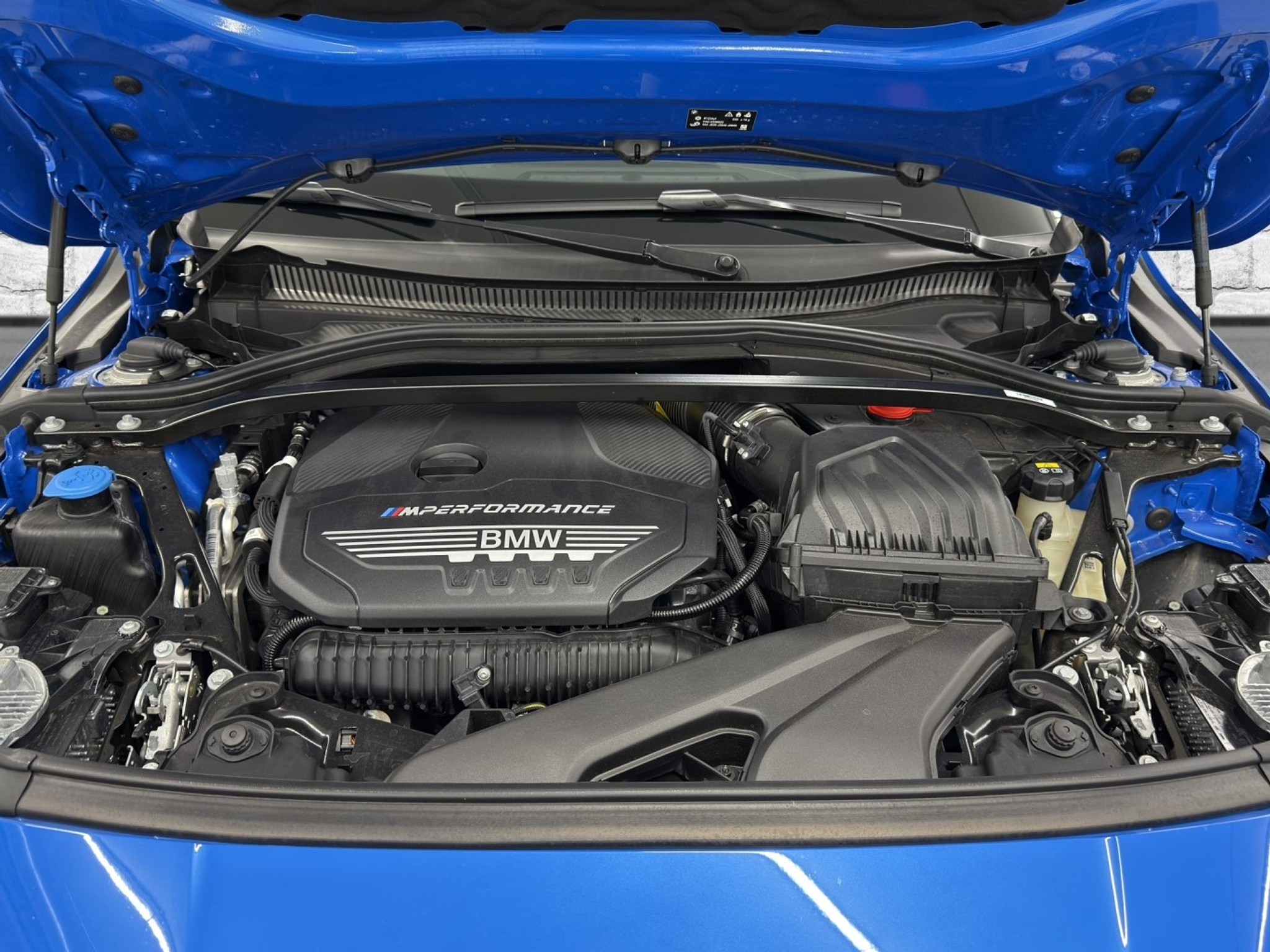 listing desktop thumbnail image 17