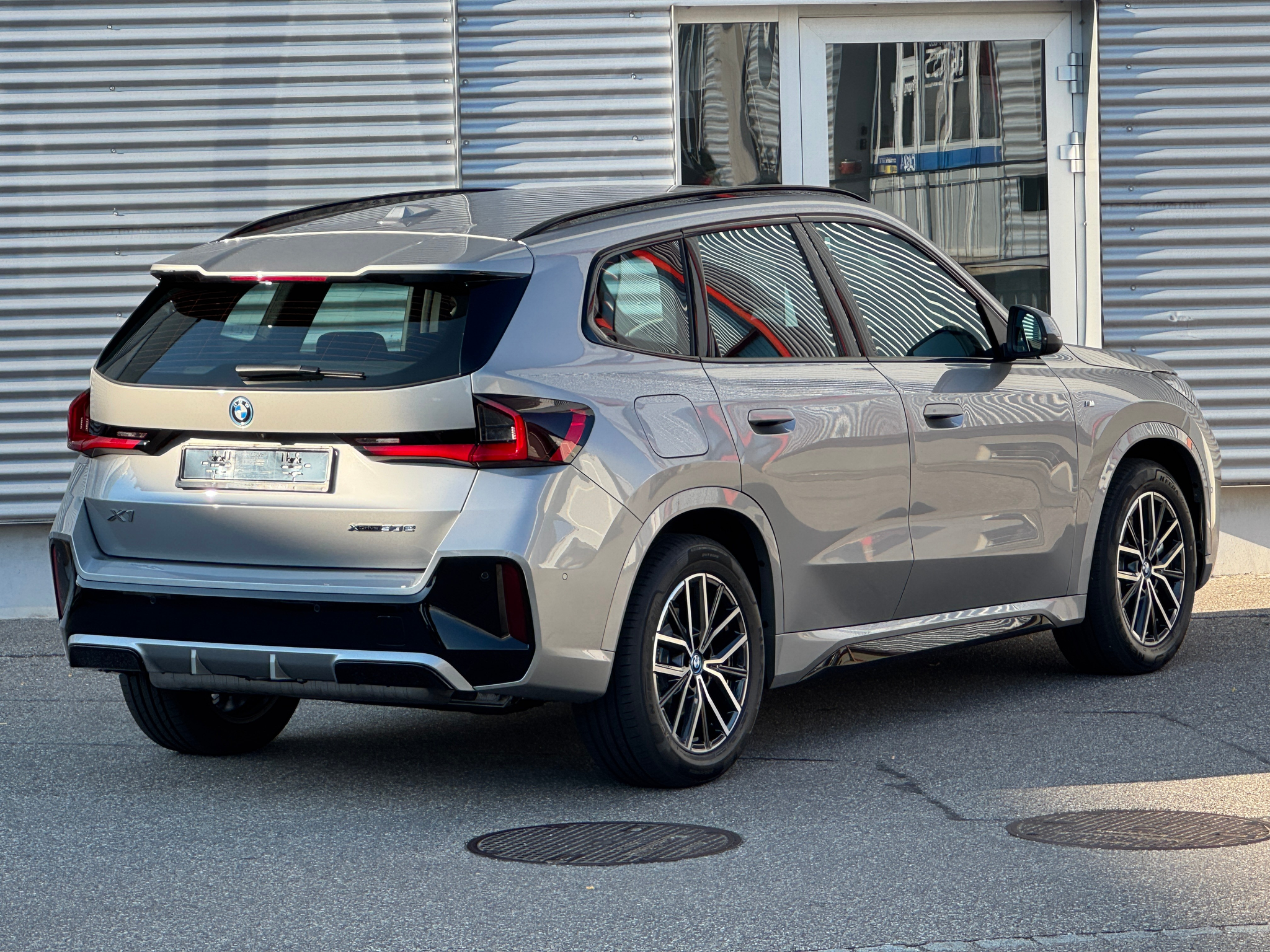 listing desktop thumbnail image 5