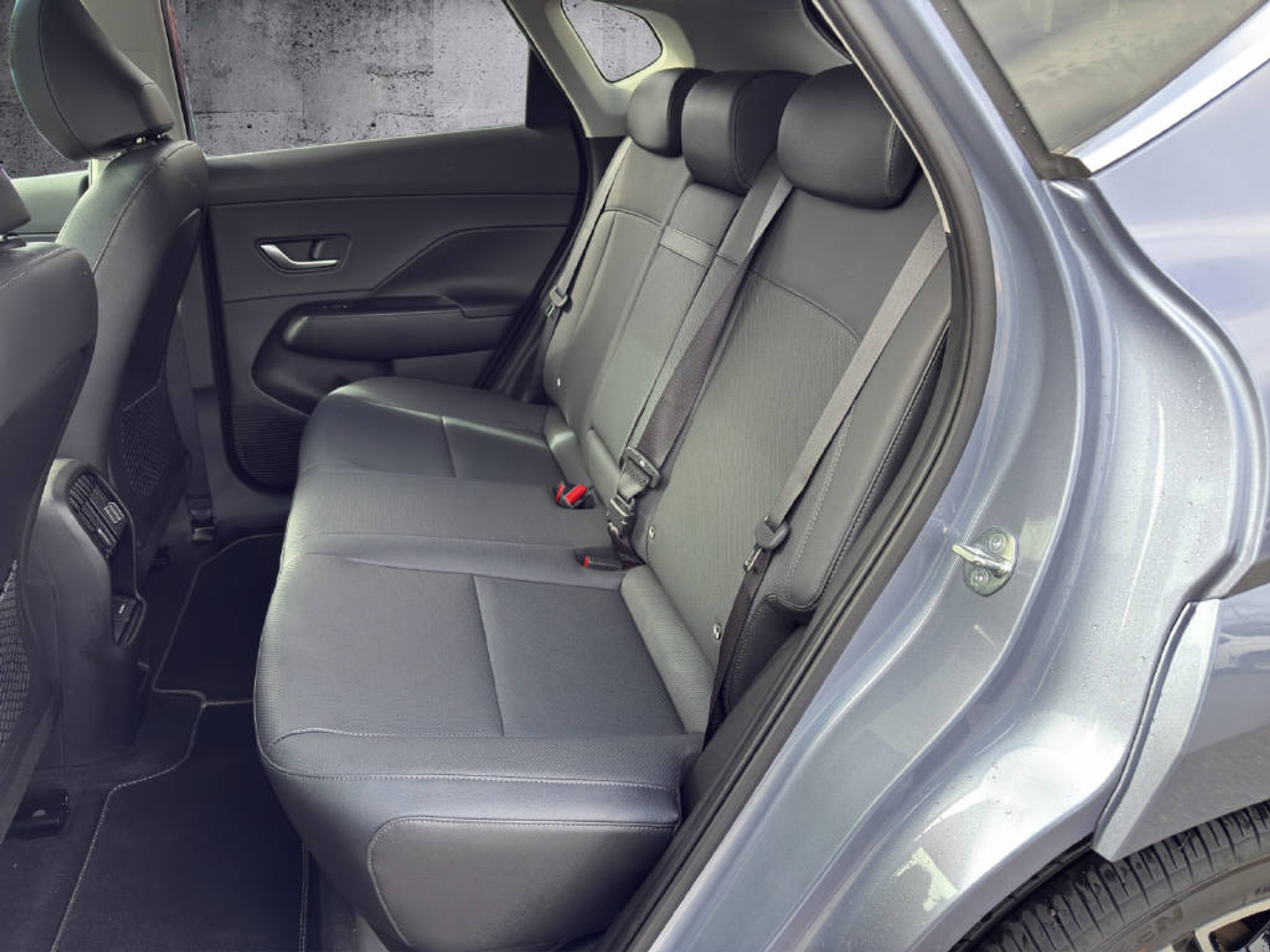 listing desktop thumbnail image 8