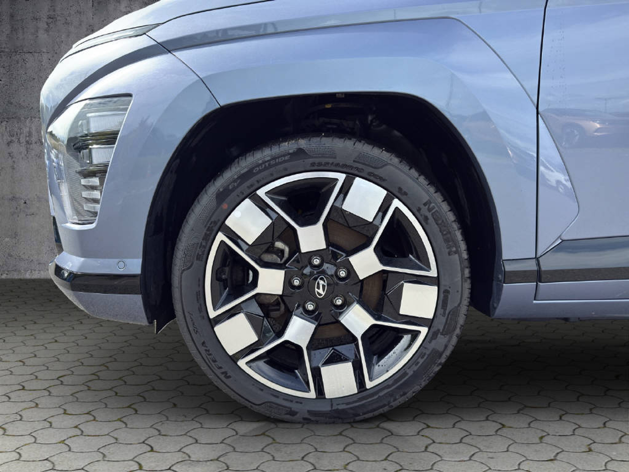 listing desktop thumbnail image 10