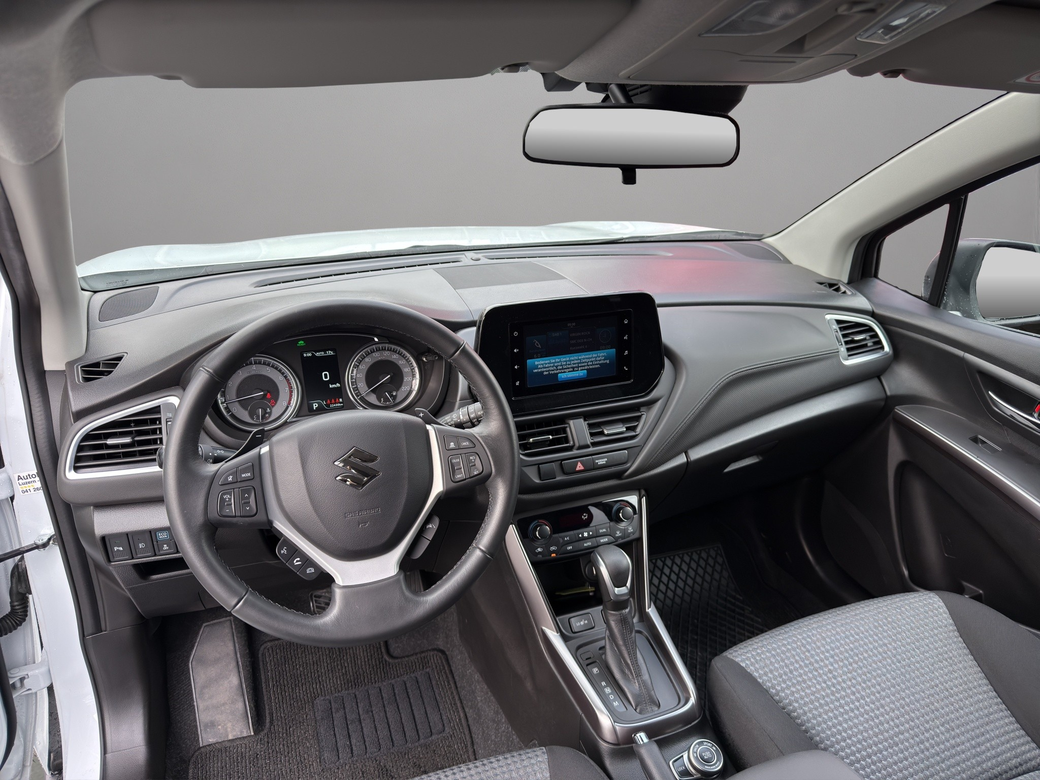 listing desktop thumbnail image 6