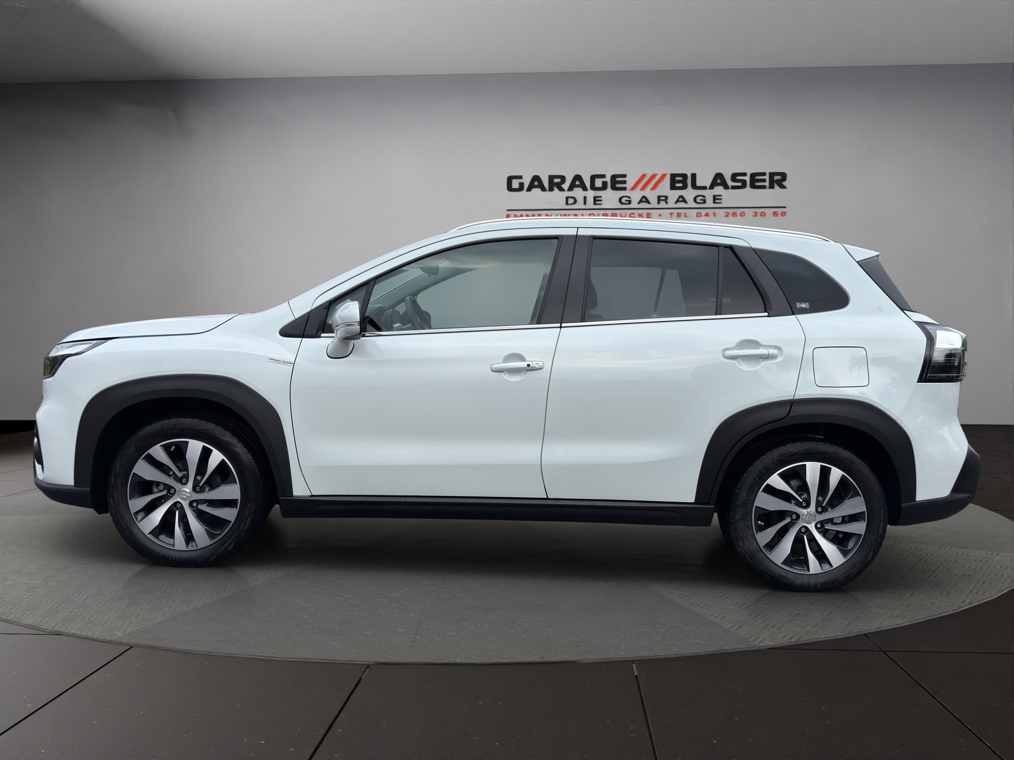 listing desktop thumbnail image 1