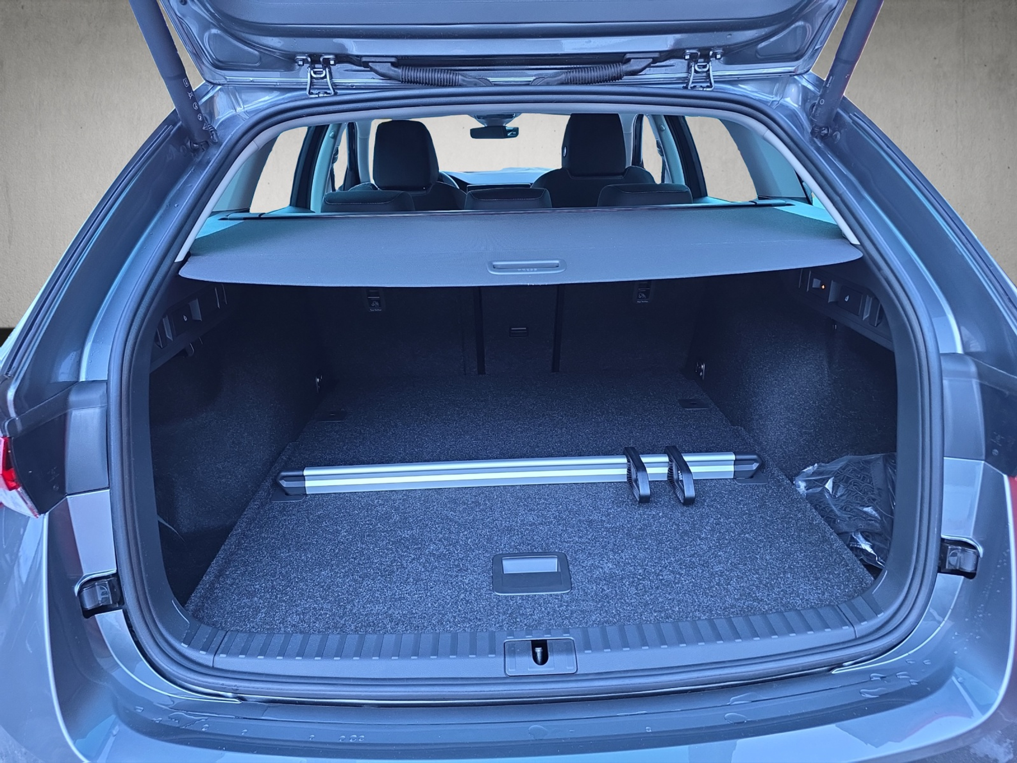 listing desktop thumbnail image 7