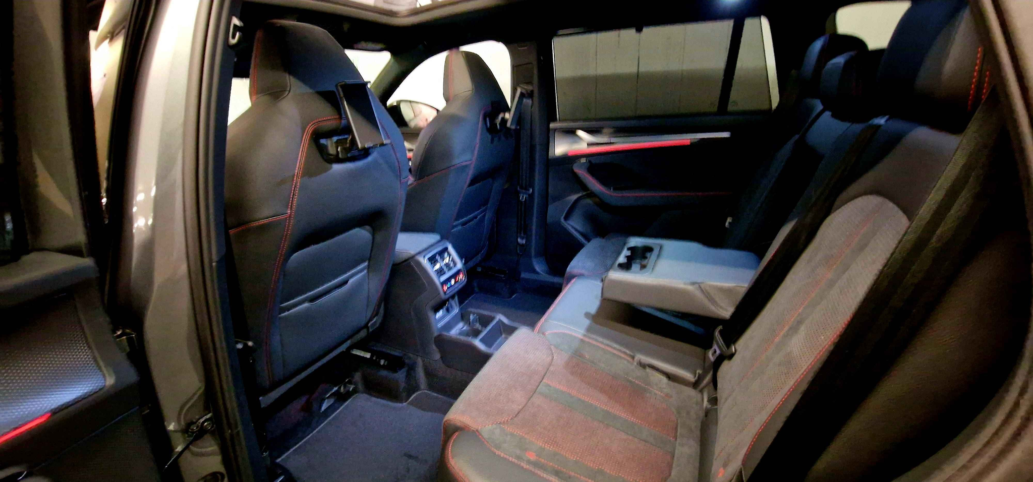 listing desktop thumbnail image 17