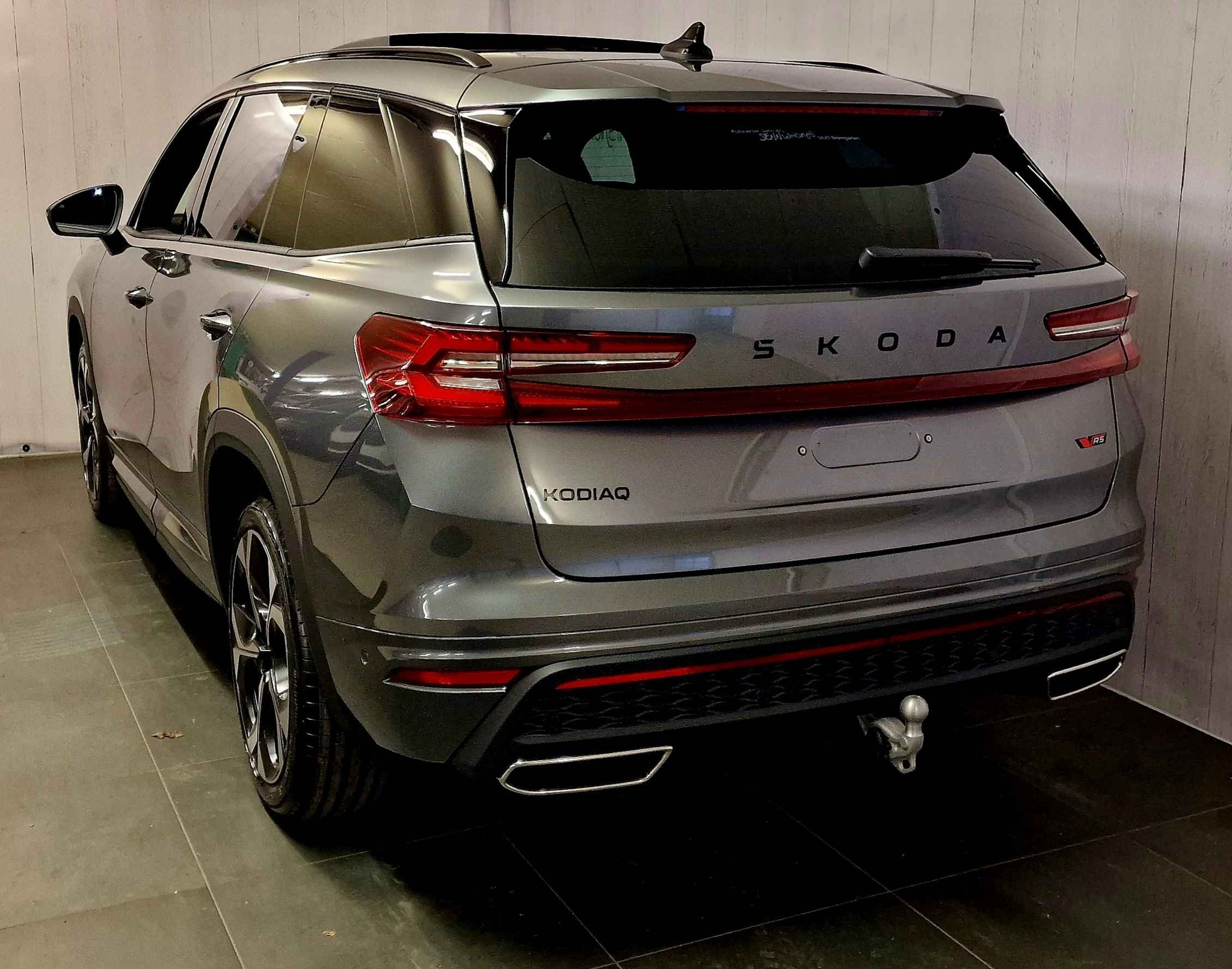 listing desktop thumbnail image 22