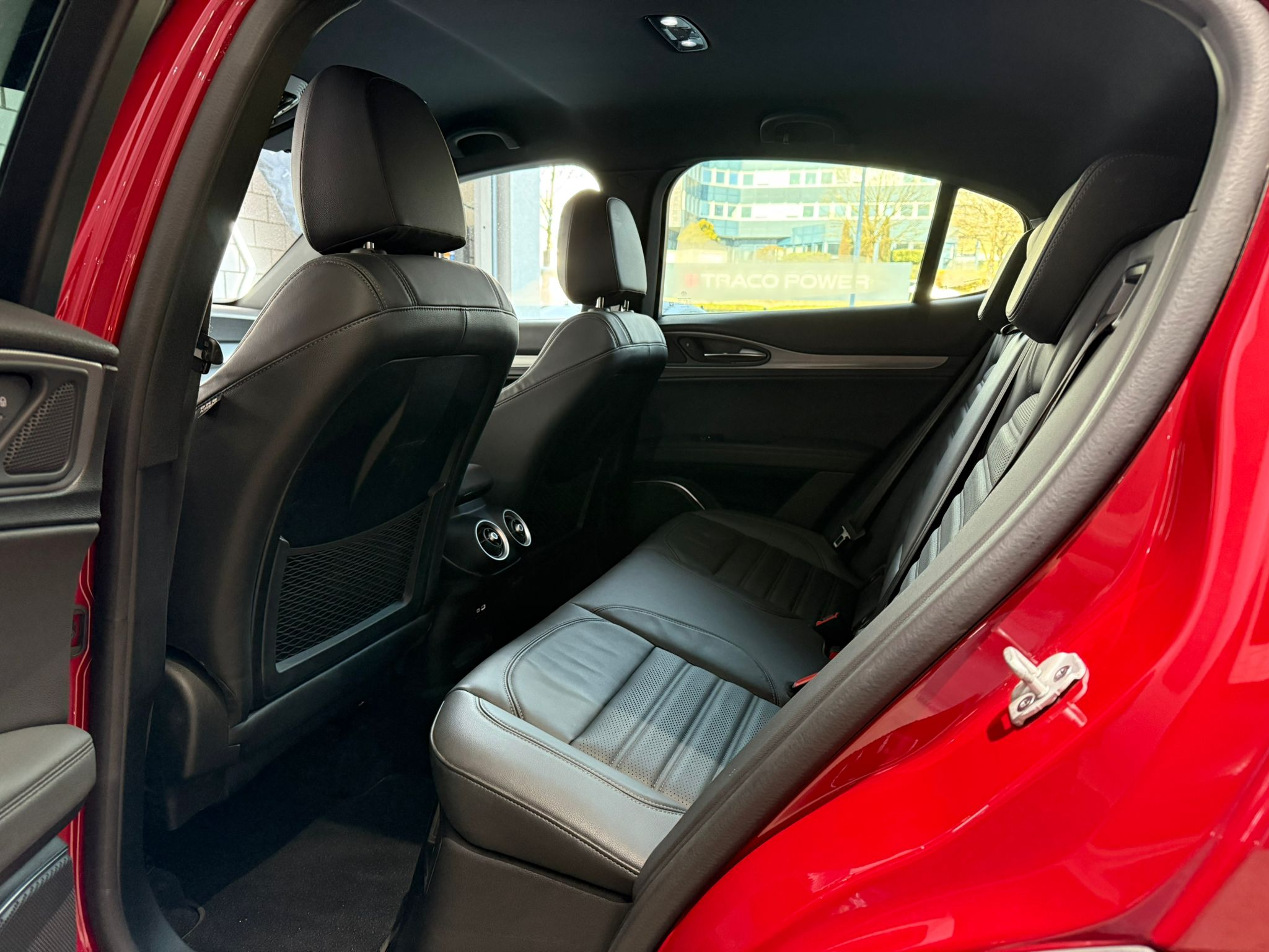 listing desktop thumbnail image 11