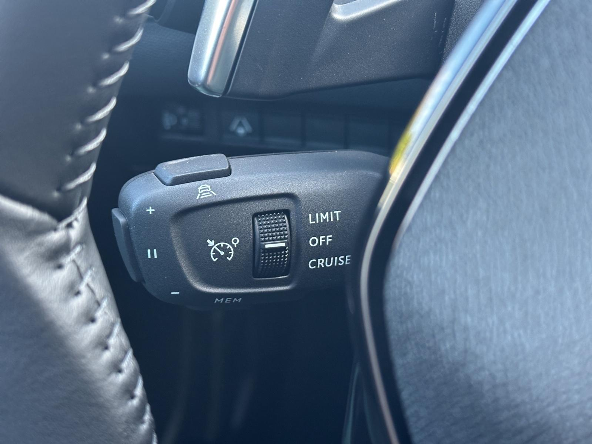 listing desktop thumbnail image 17