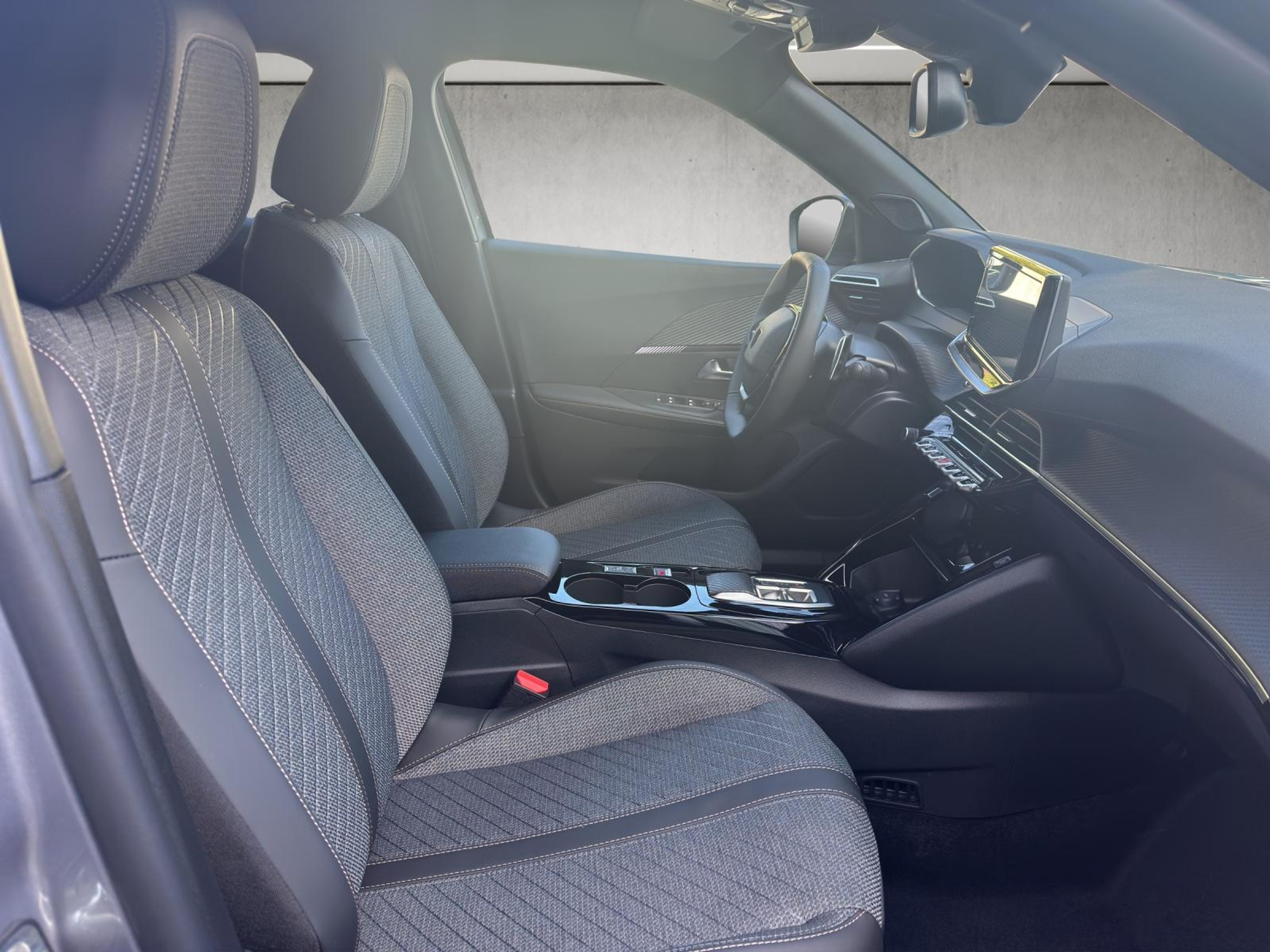 listing desktop thumbnail image 14