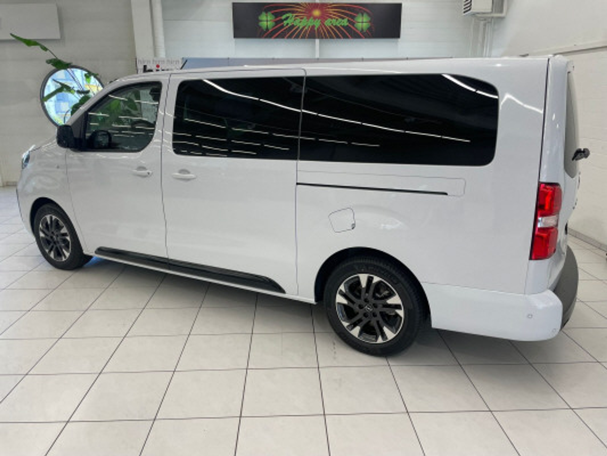 listing desktop thumbnail image 2