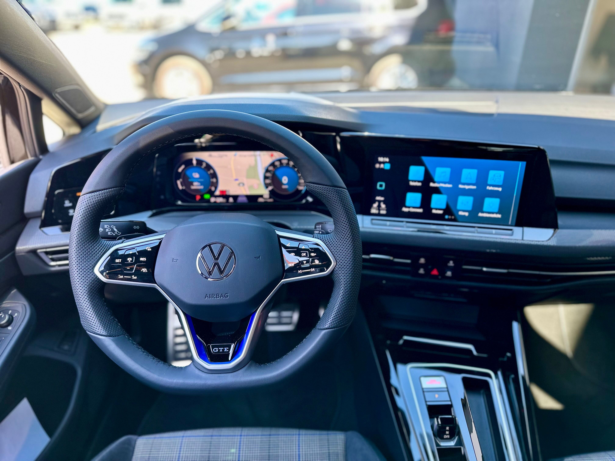 listing desktop thumbnail image 9