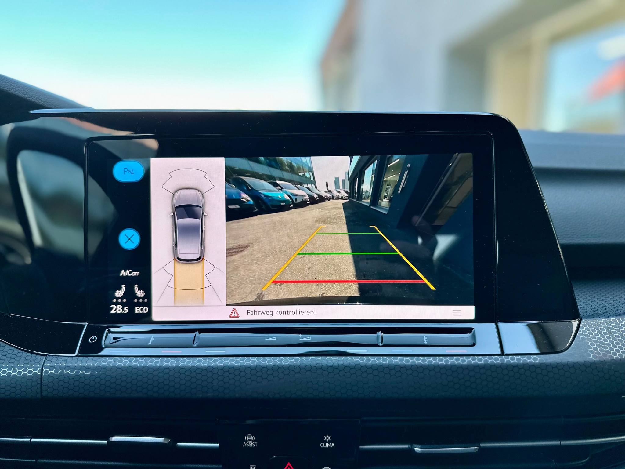 listing desktop thumbnail image 14