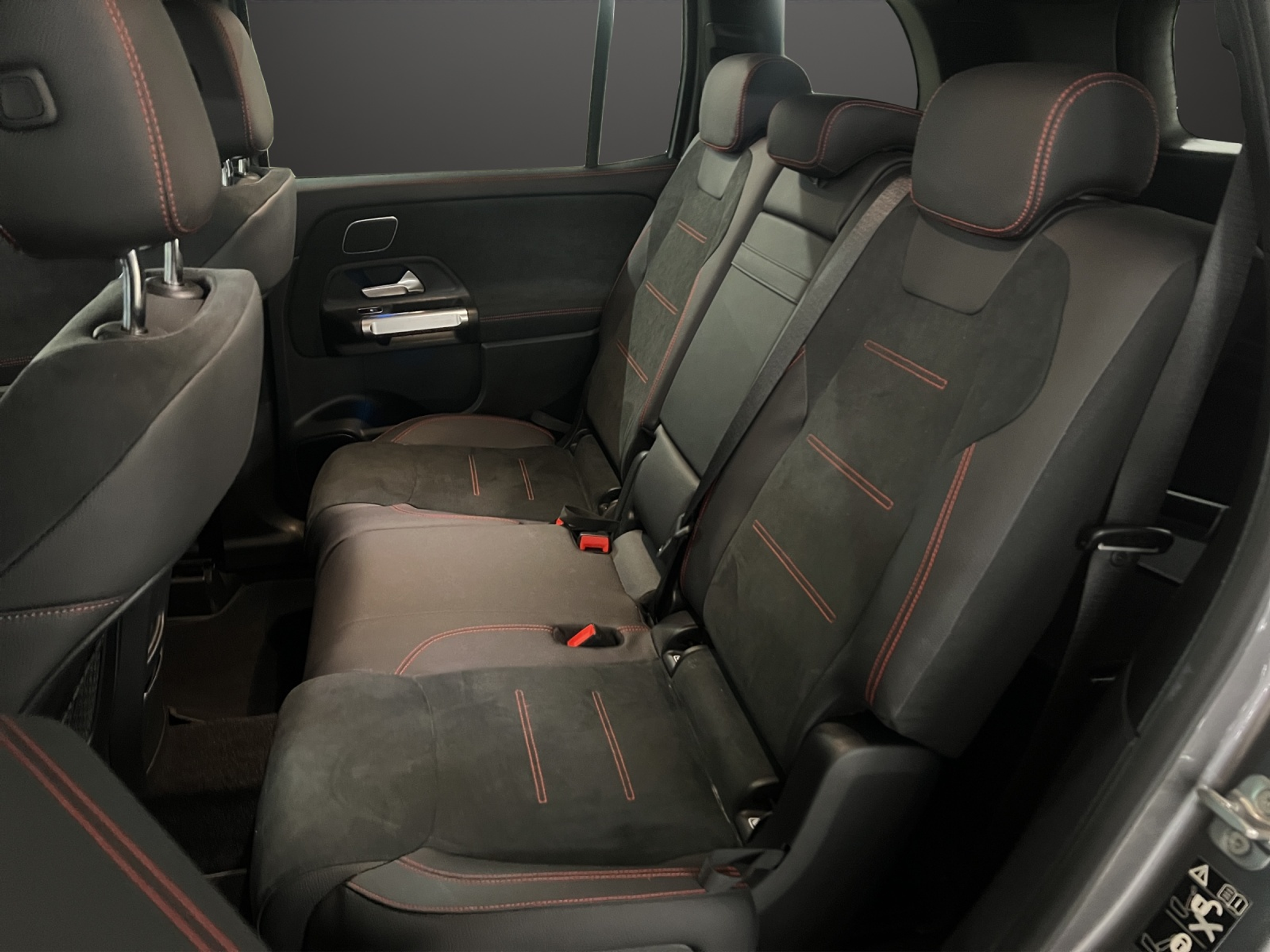 listing desktop thumbnail image 11